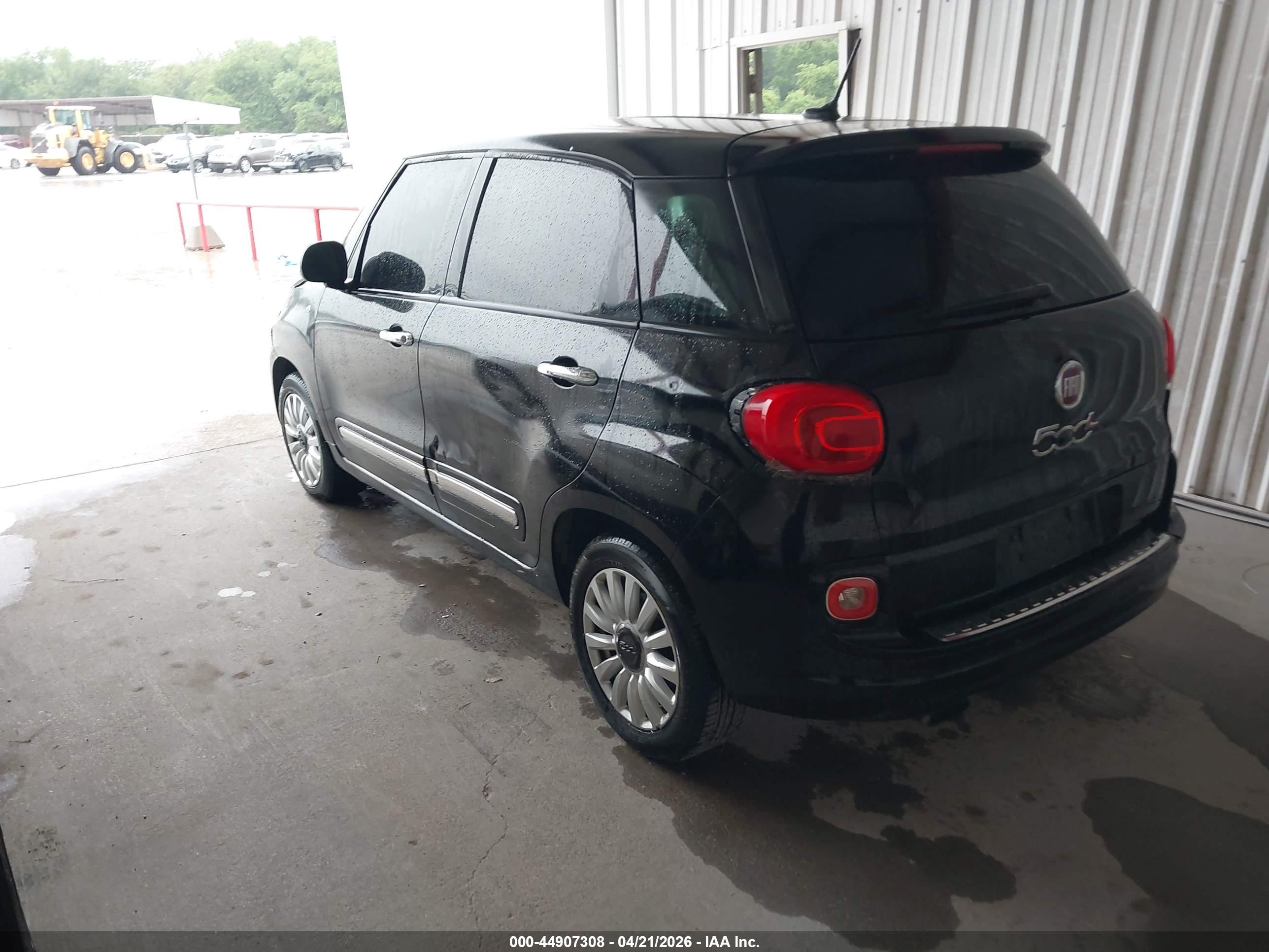 FIAT 500L image 3