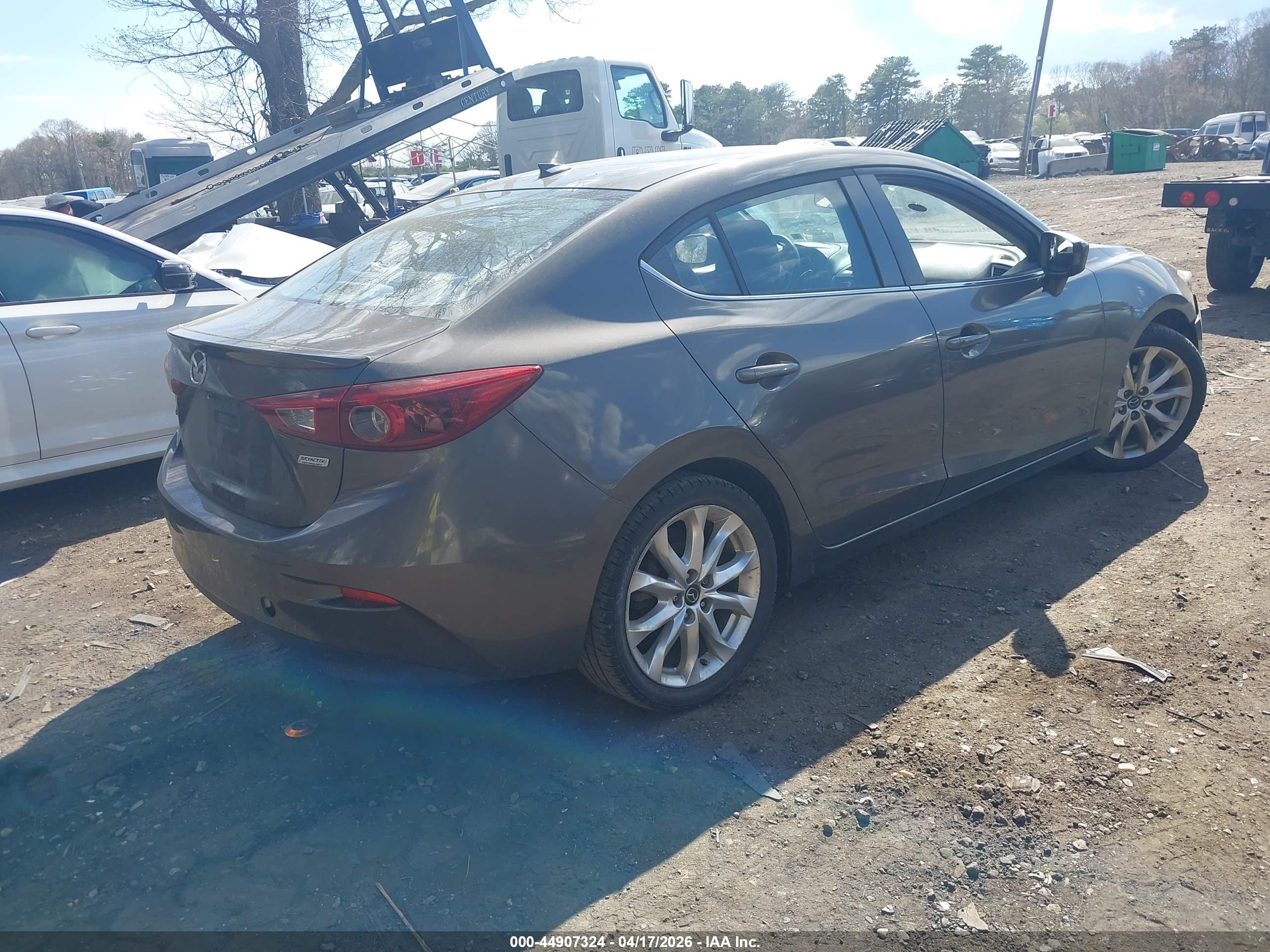 MAZDA MAZDA3 image 4