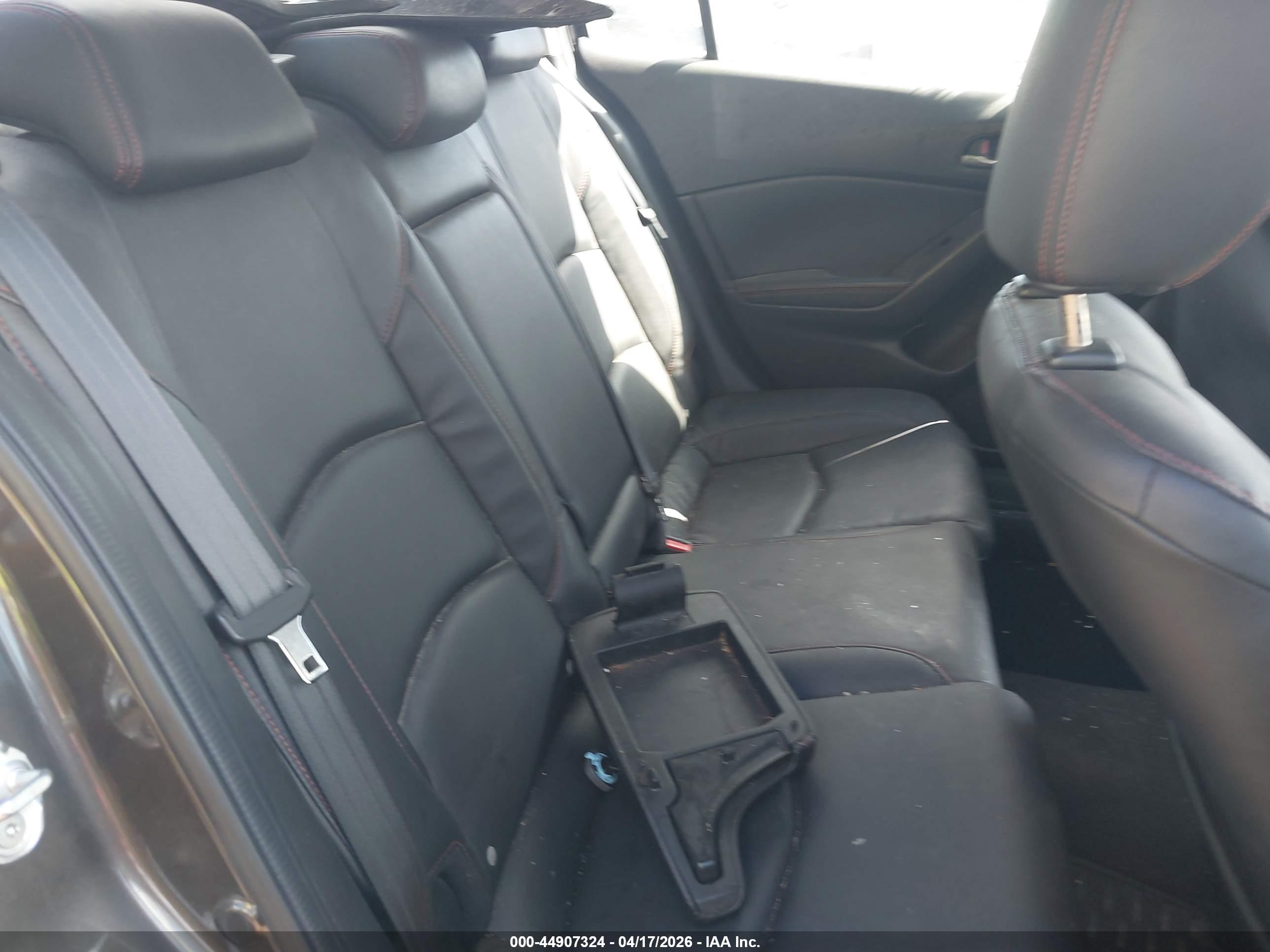MAZDA MAZDA3 image 8