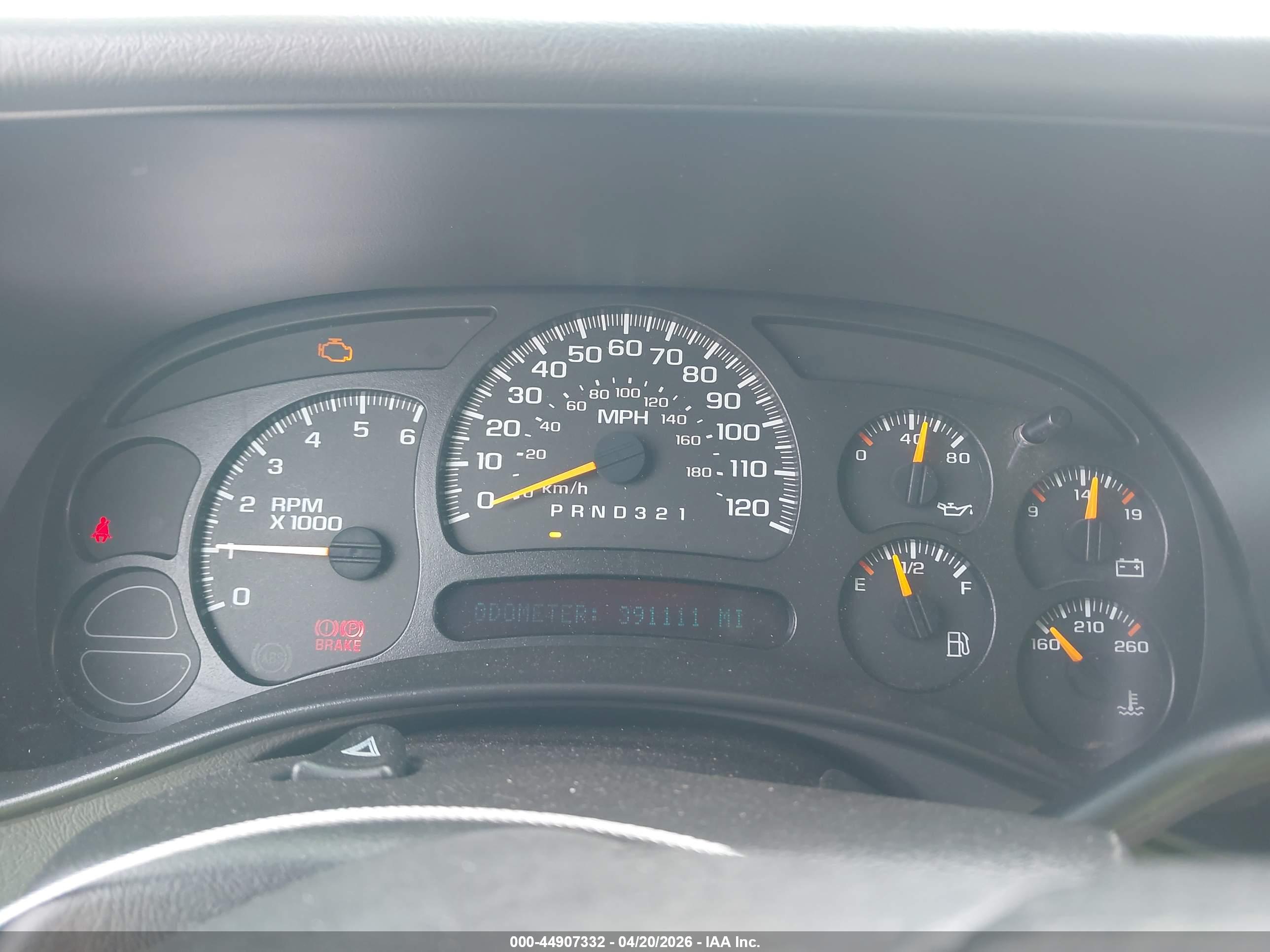 CHEVROLET TAHOE image 7