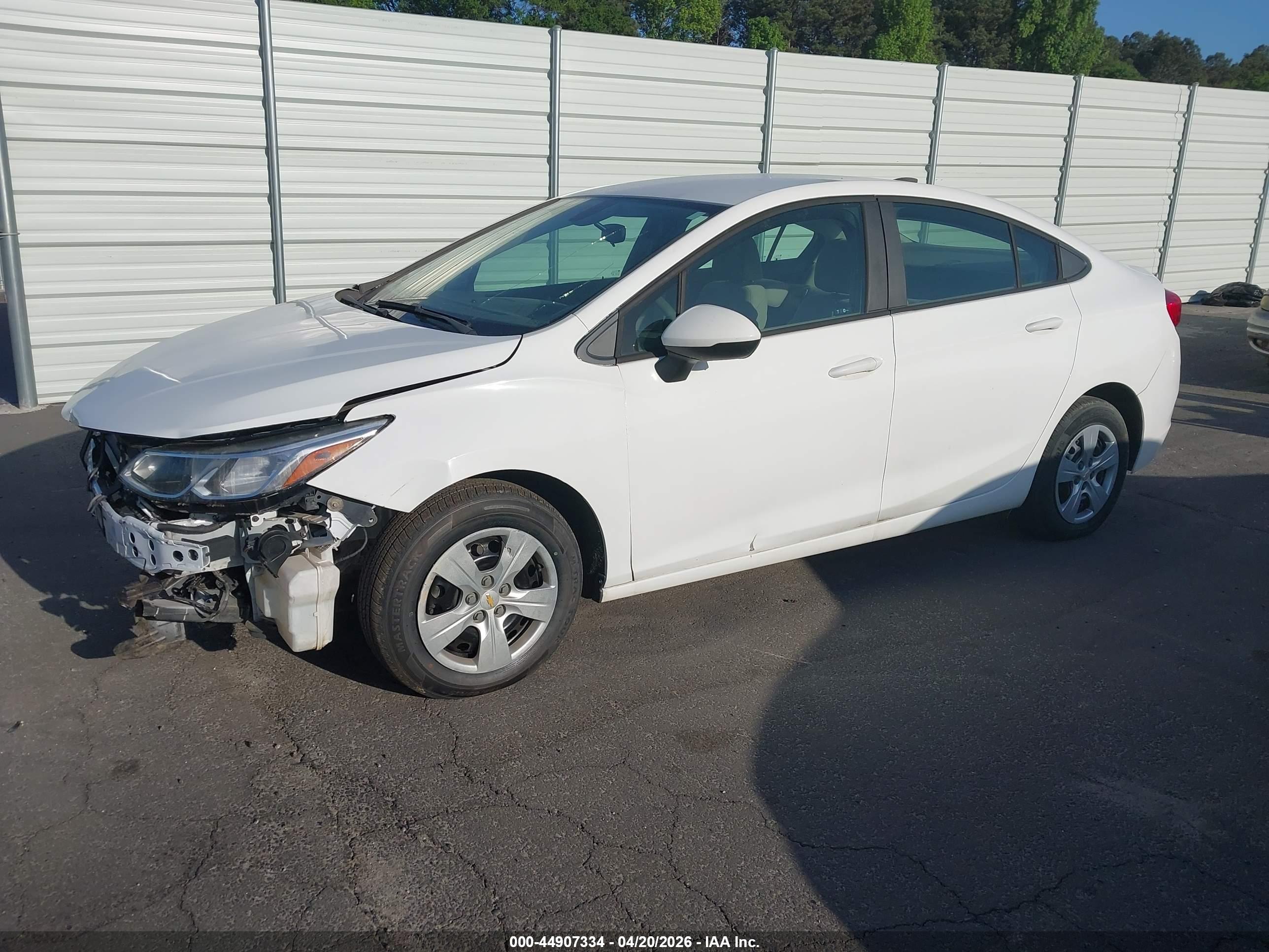 CHEVROLET CRUZE image 2