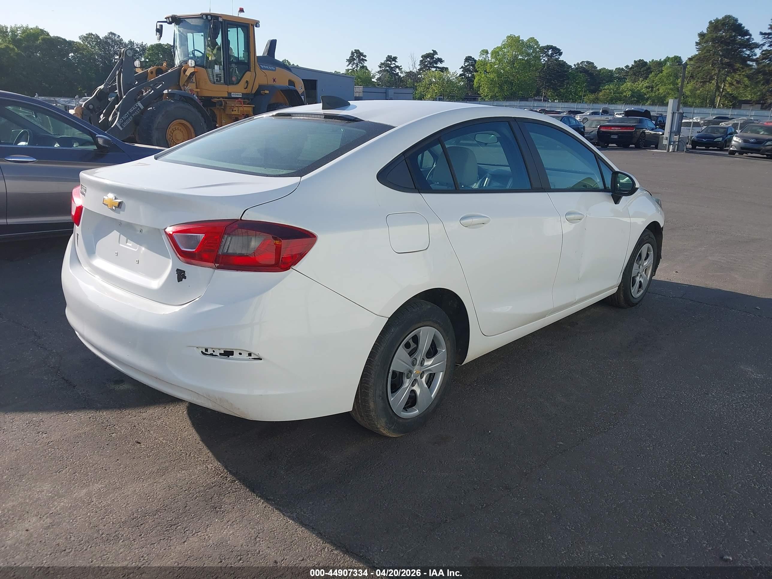 CHEVROLET CRUZE image 4