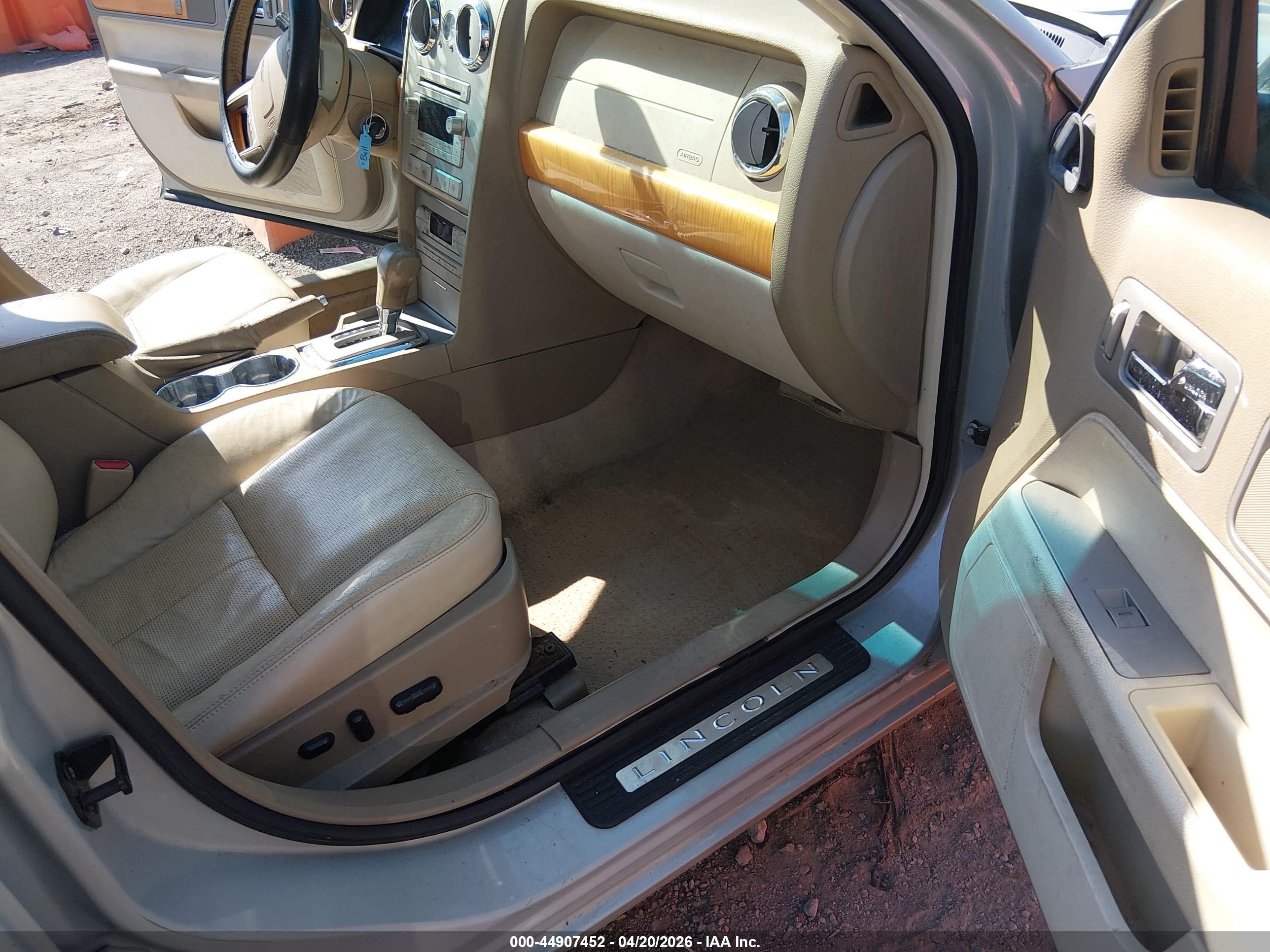 LINCOLN MKZ image 5