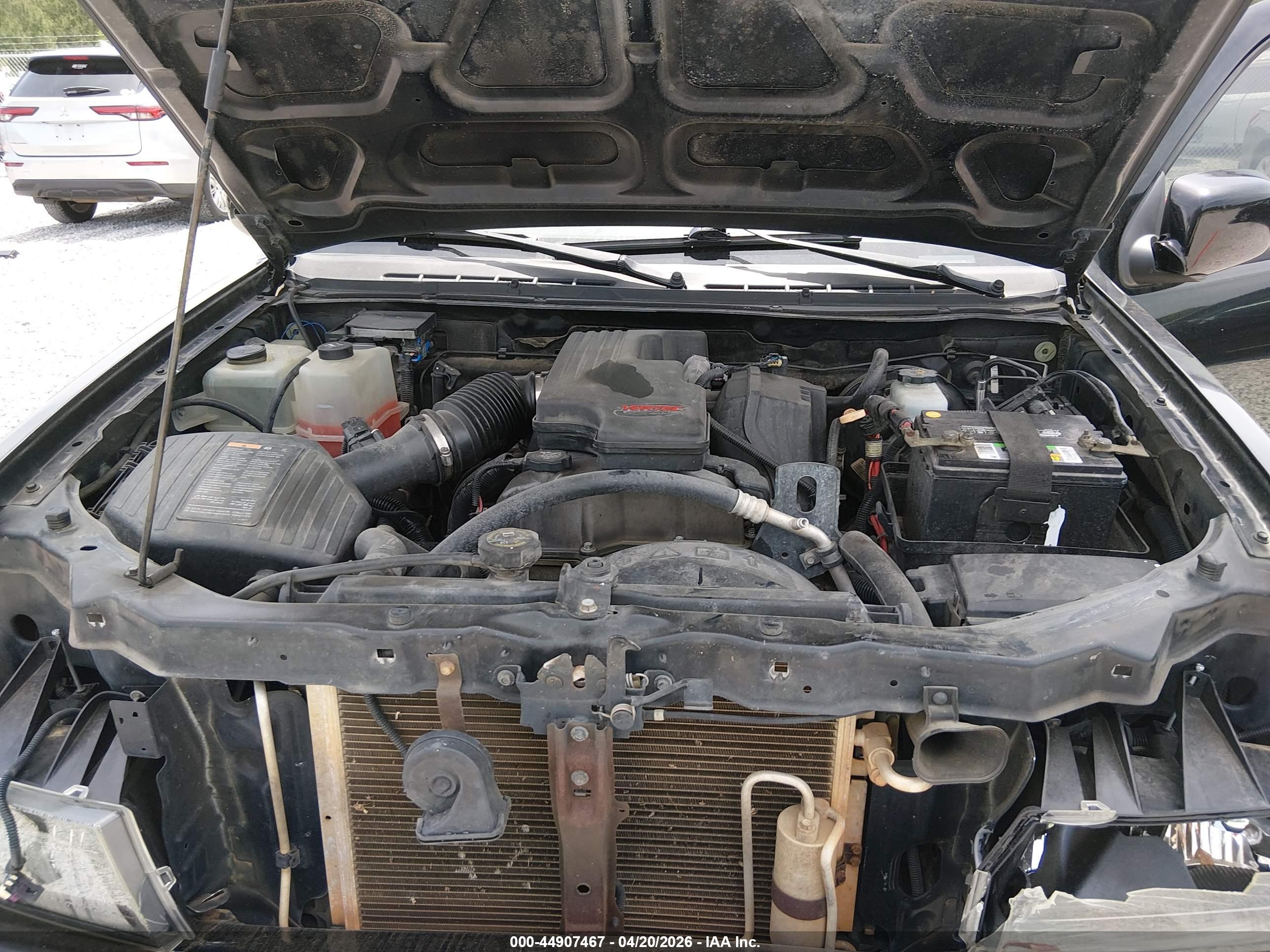 CHEVROLET COLORADO image 10
