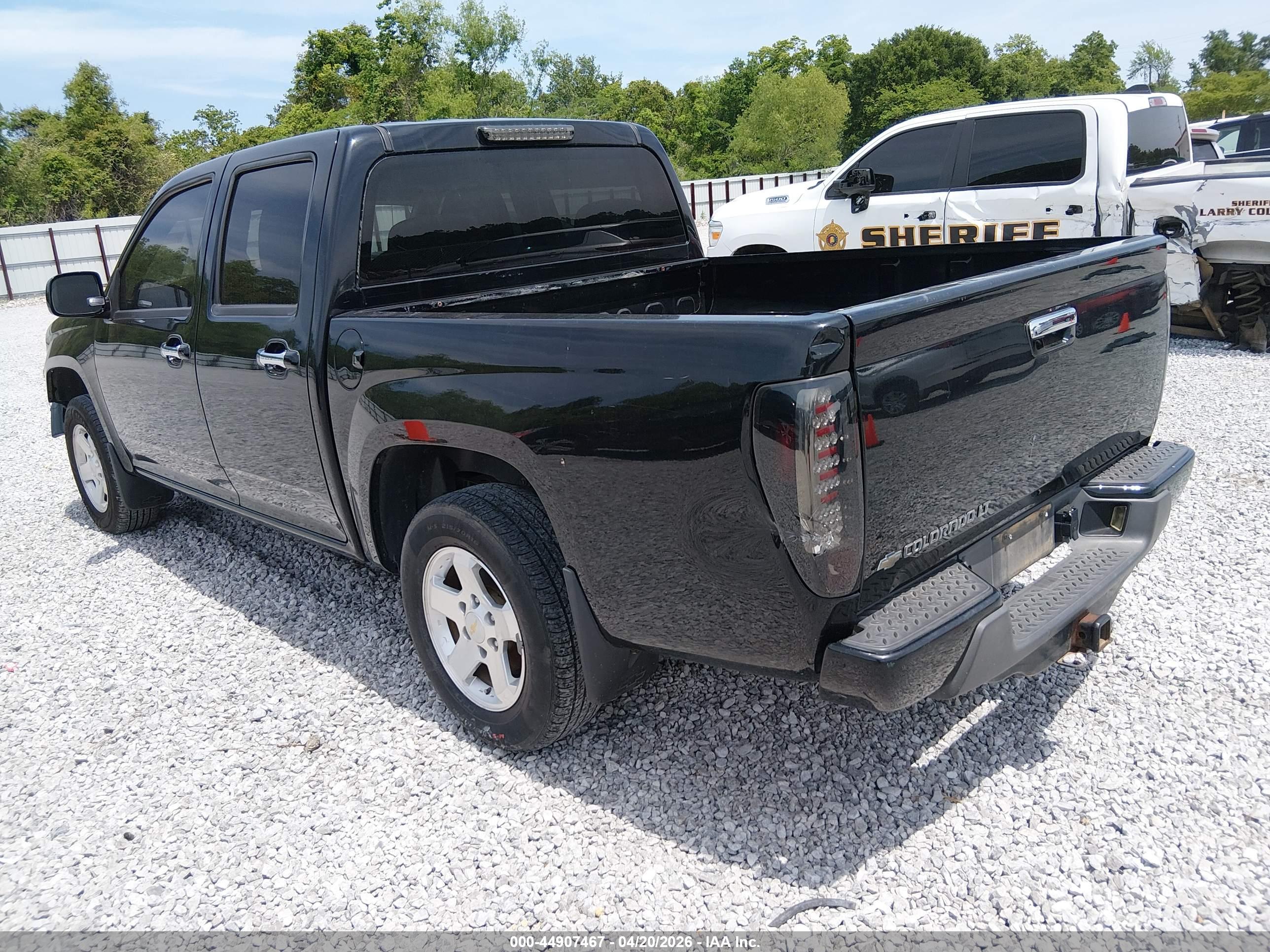 CHEVROLET COLORADO image 3