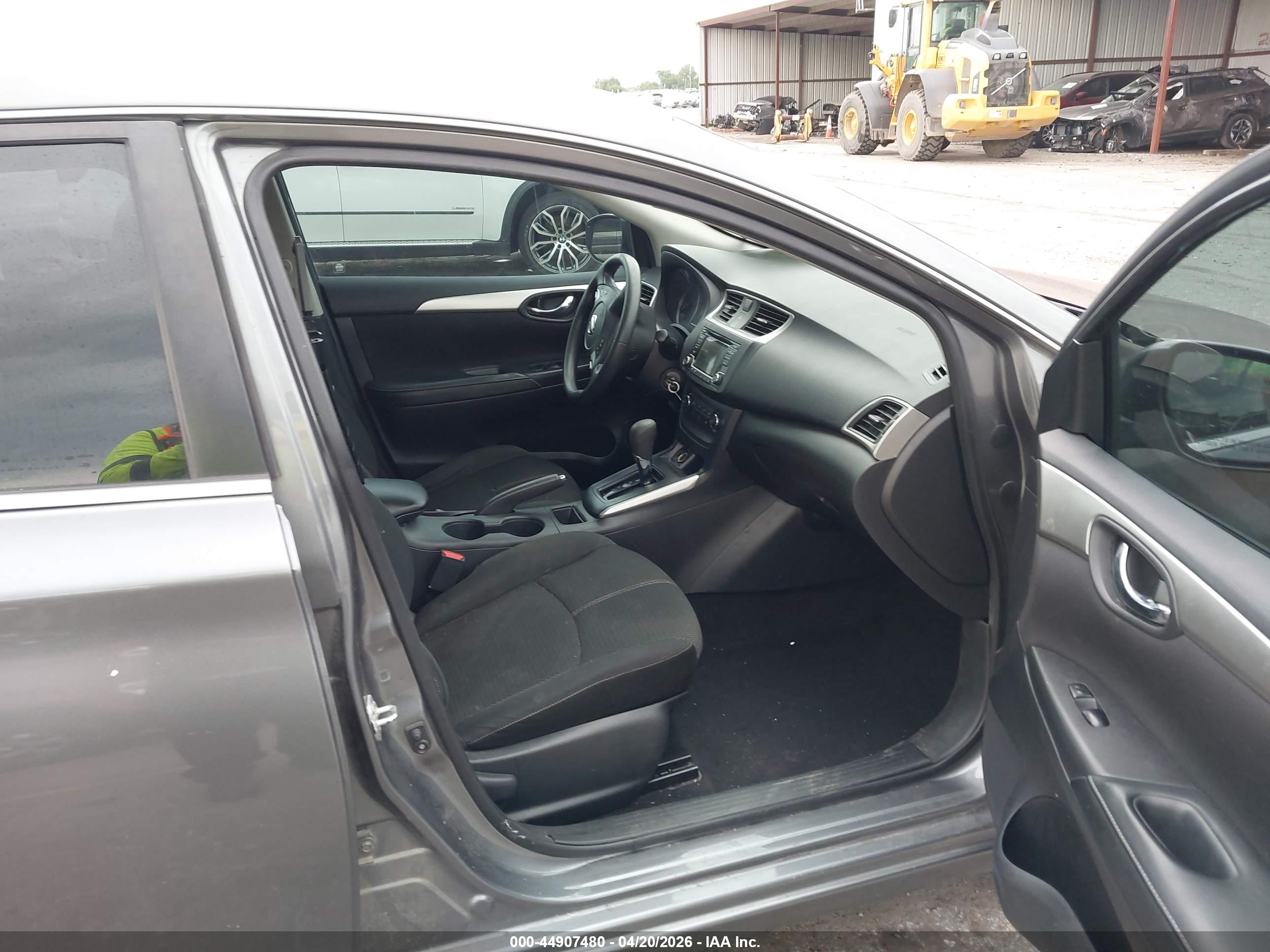 NISSAN SENTRA image 5