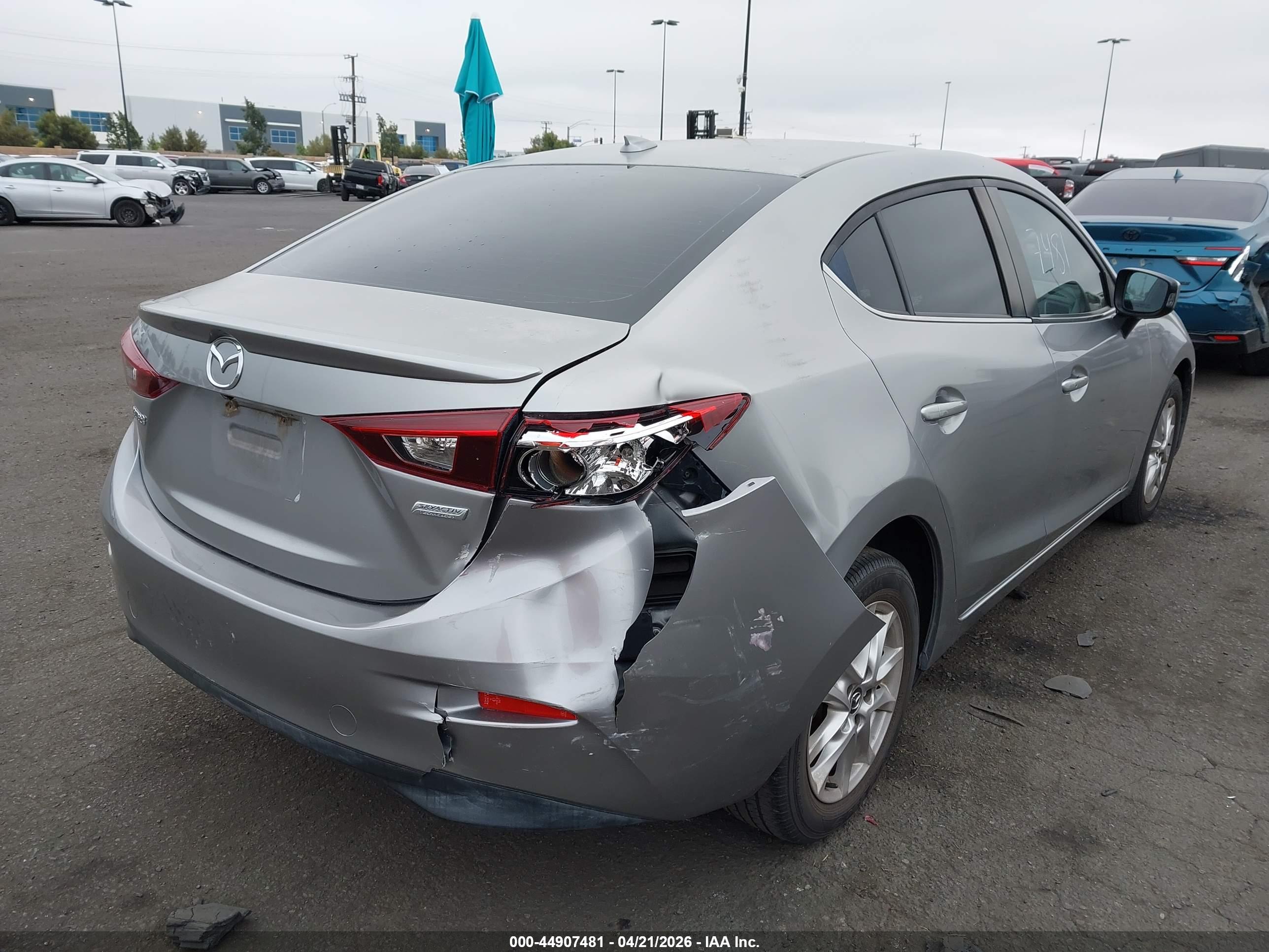 MAZDA MAZDA3 image 6