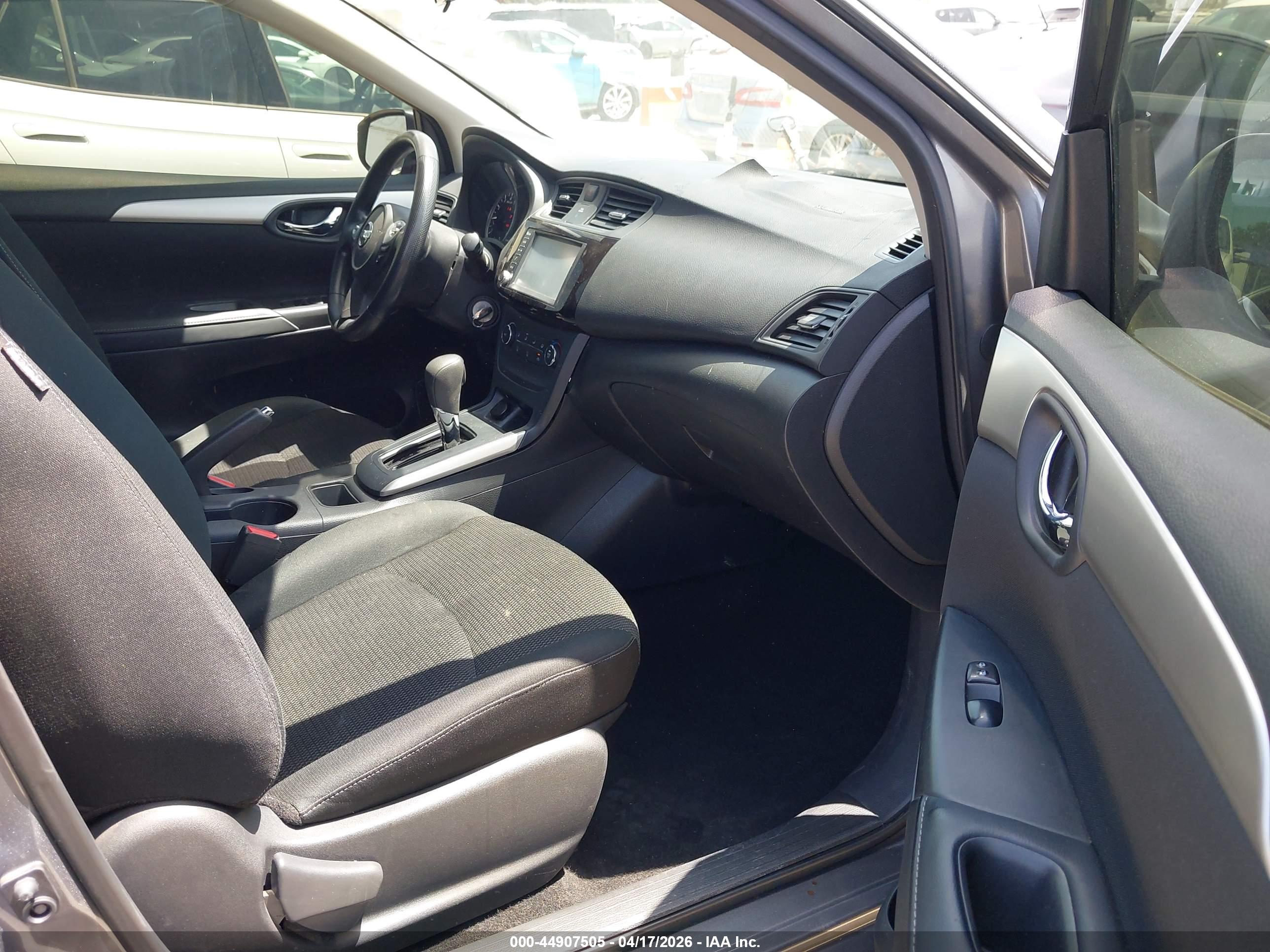 NISSAN SENTRA image 5