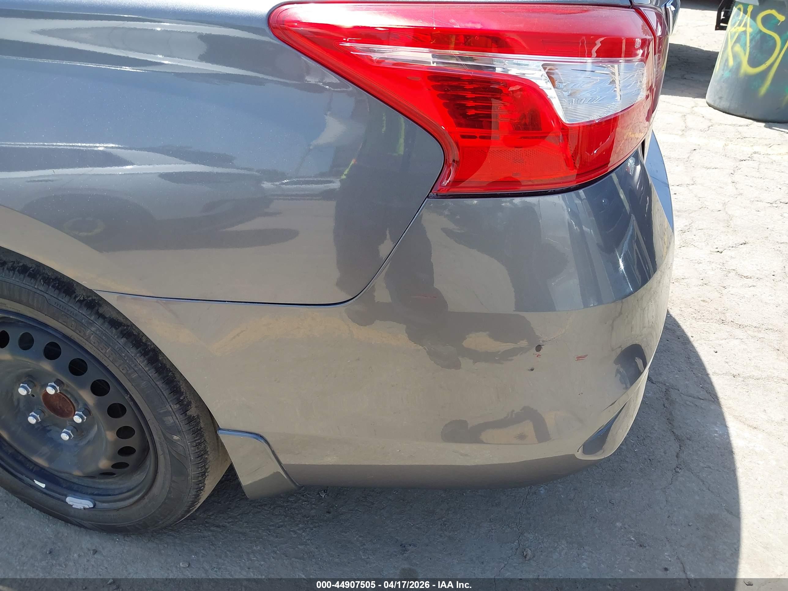 NISSAN SENTRA image 6