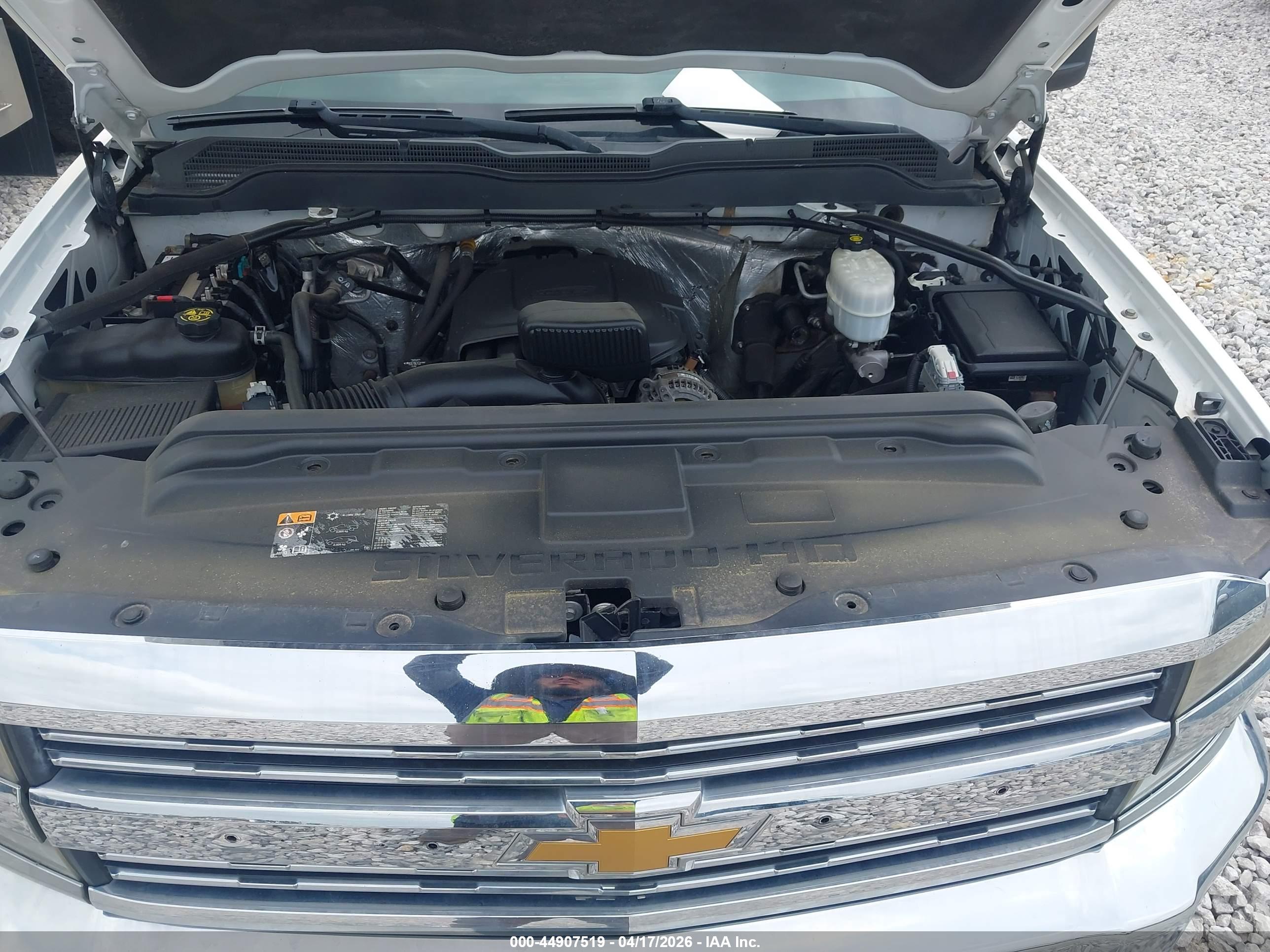 CHEVROLET SILVERADO image 10