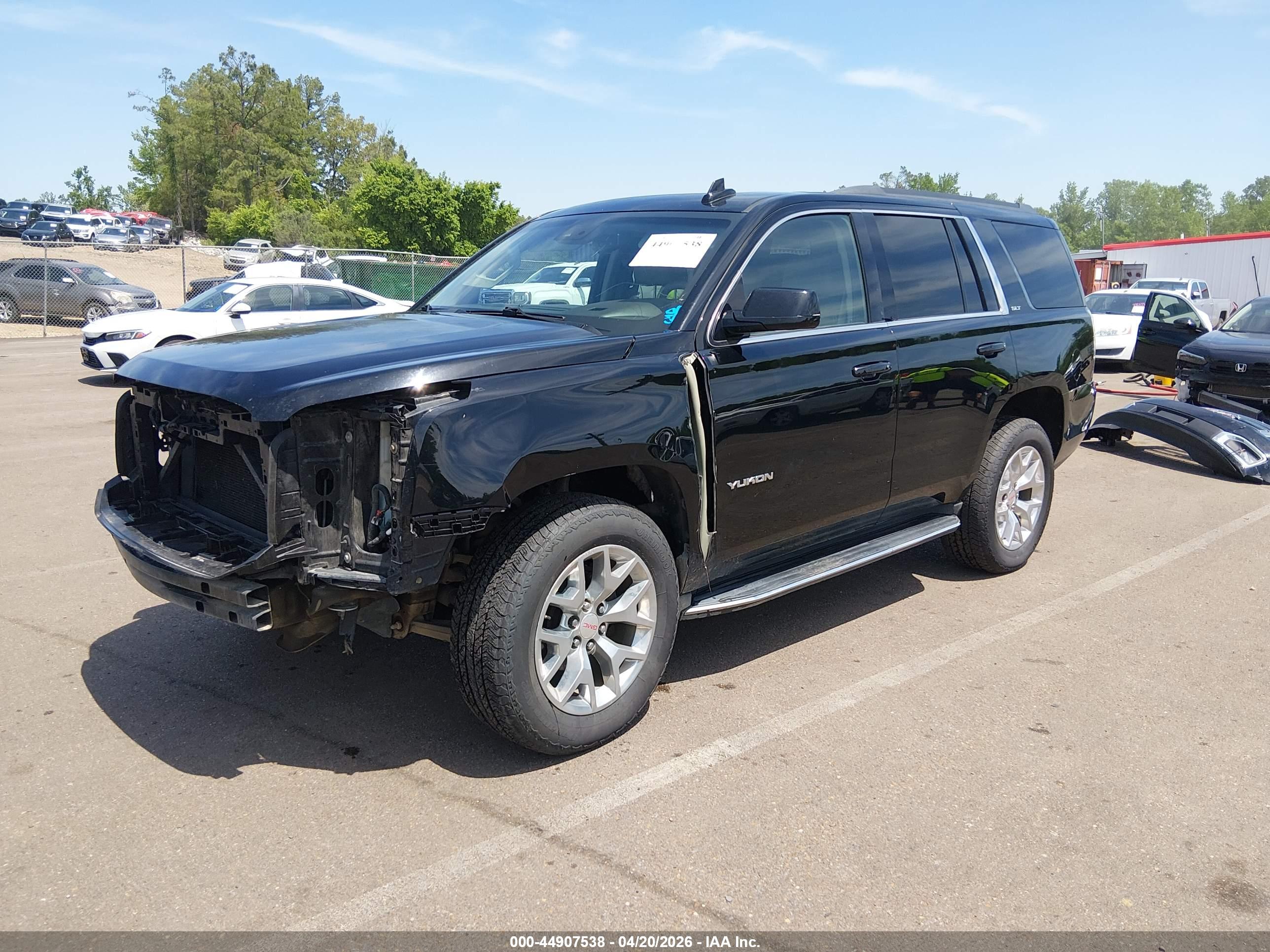 GMC YUKON image 2