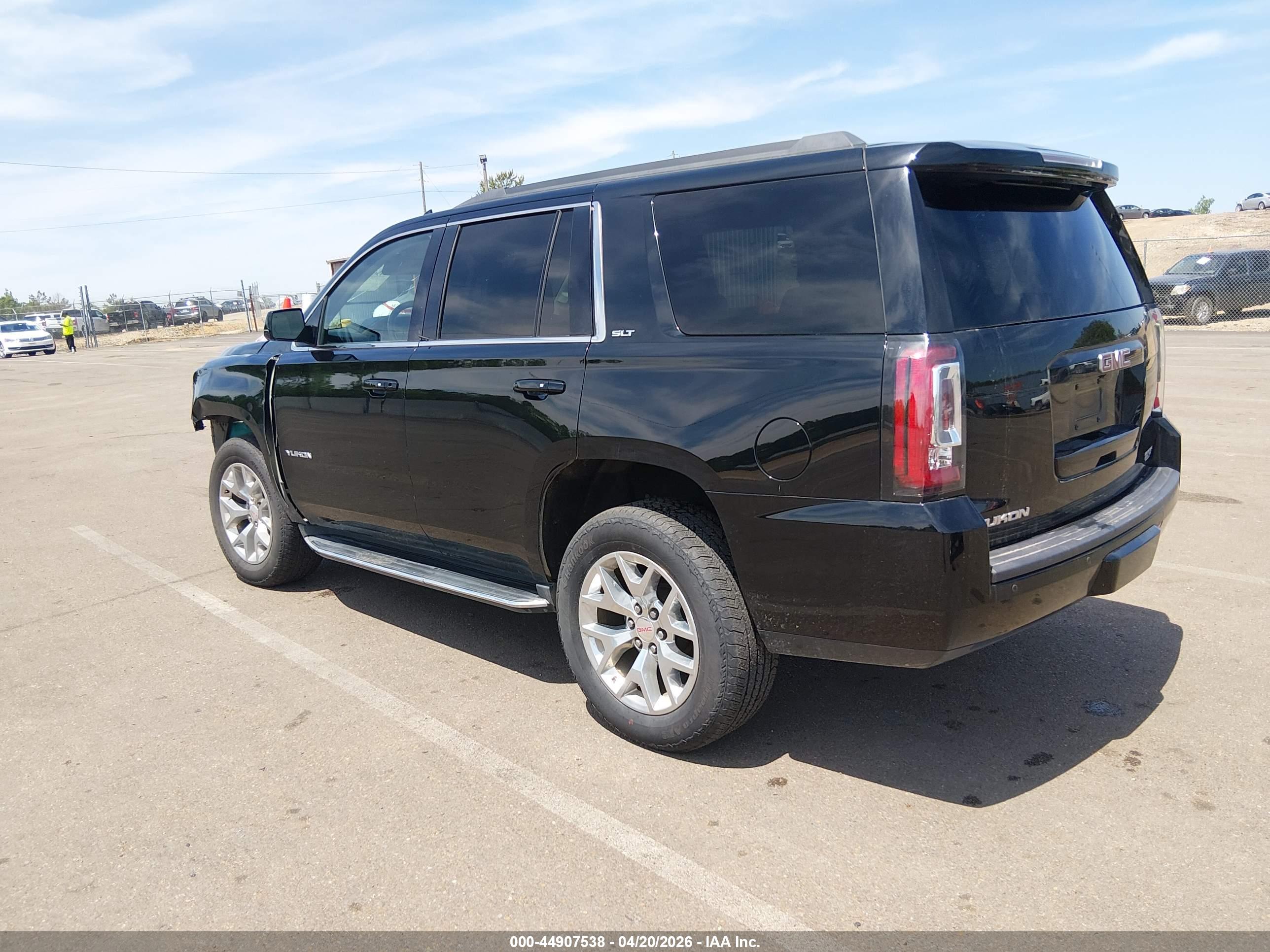 GMC YUKON image 3