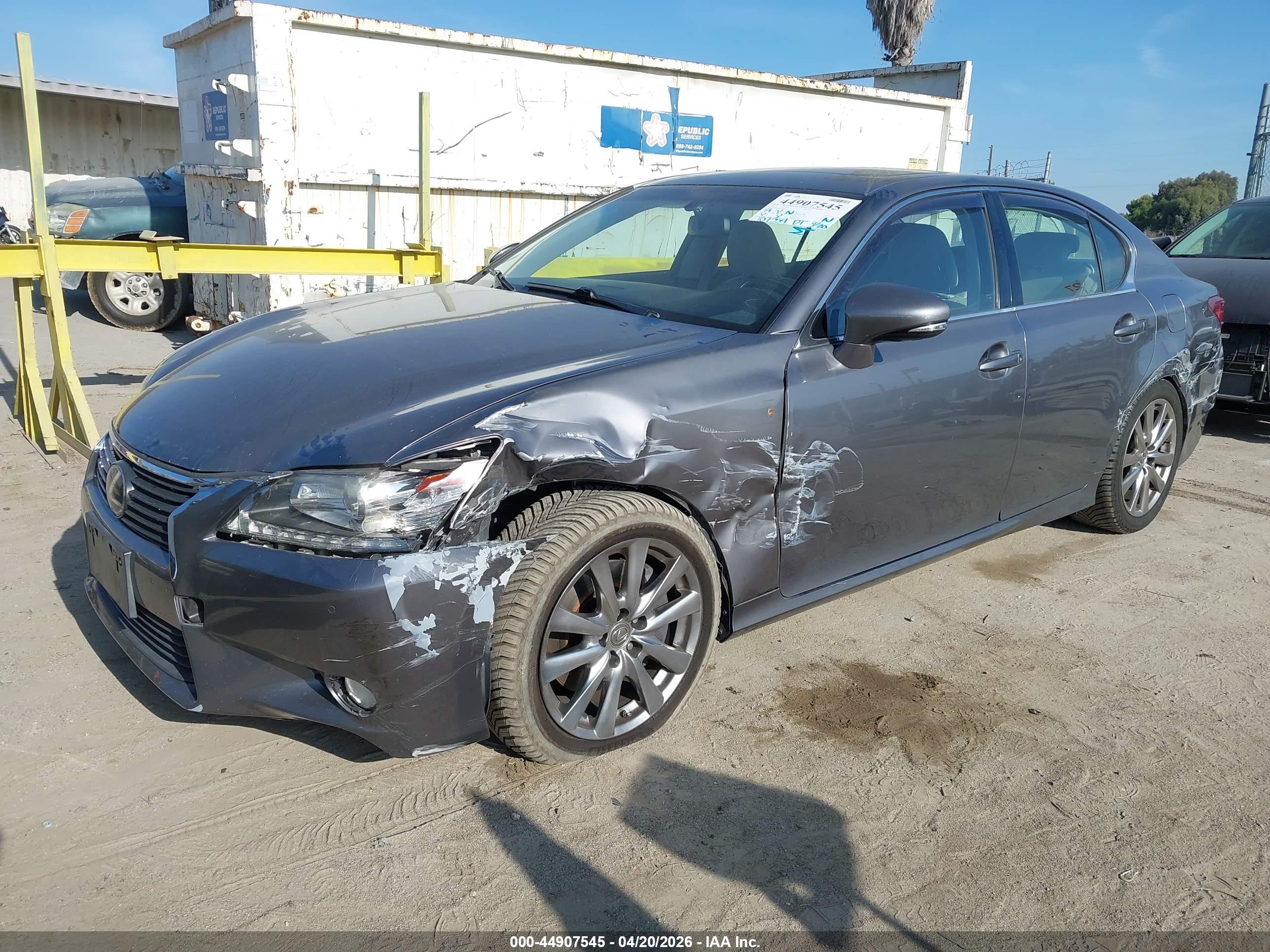 LEXUS GS image 2