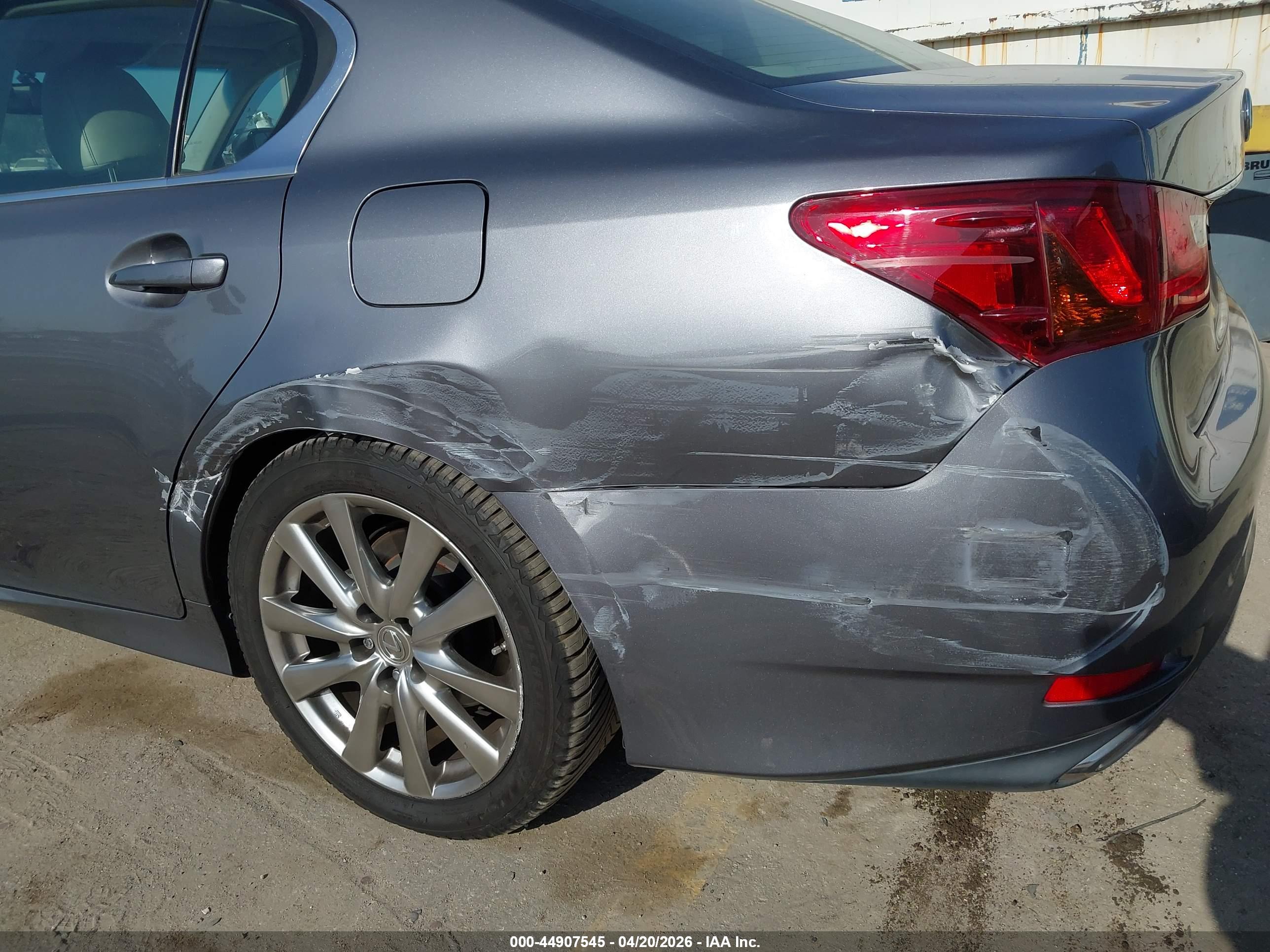 LEXUS GS image 6
