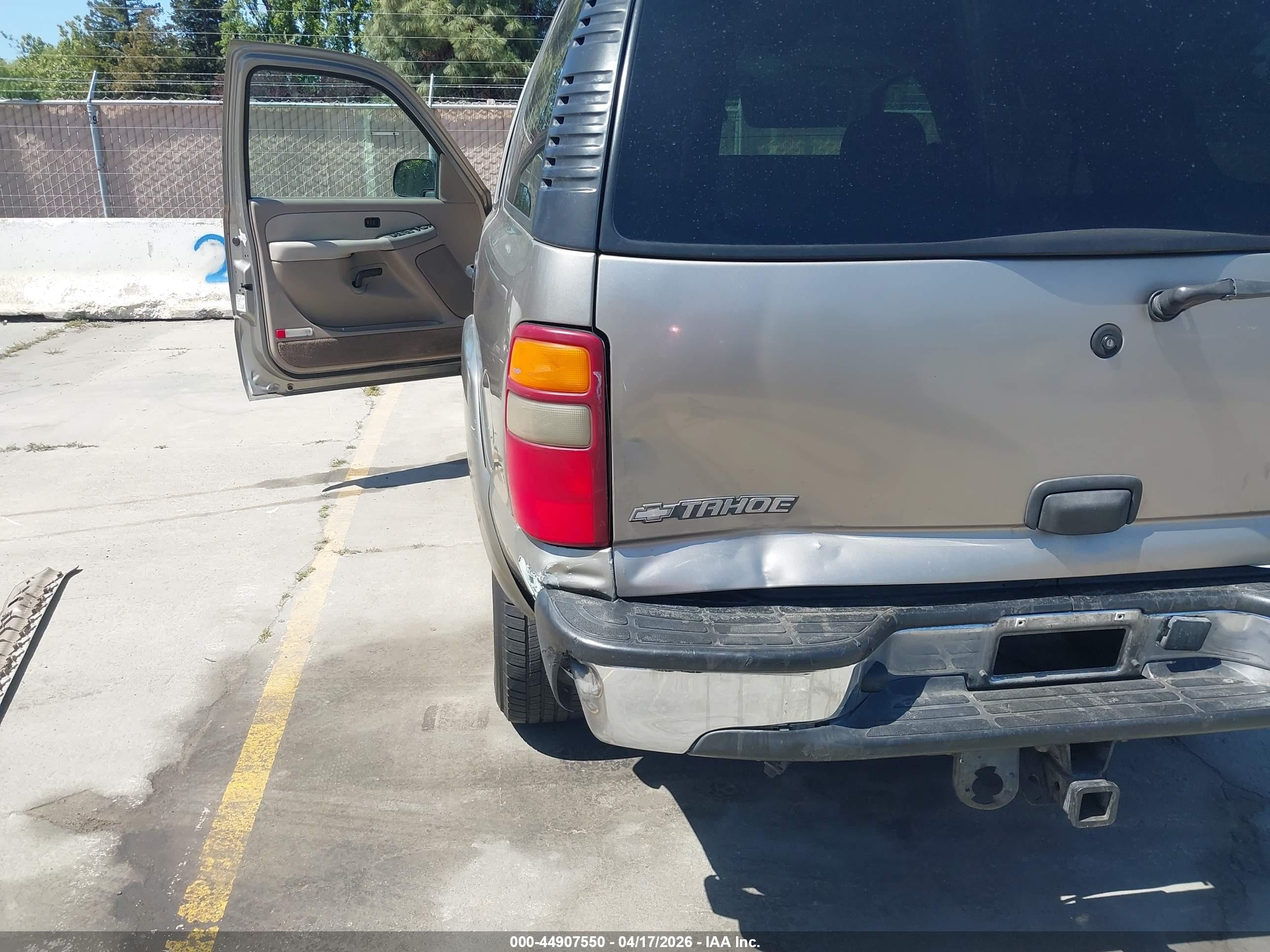CHEVROLET TAHOE image 6