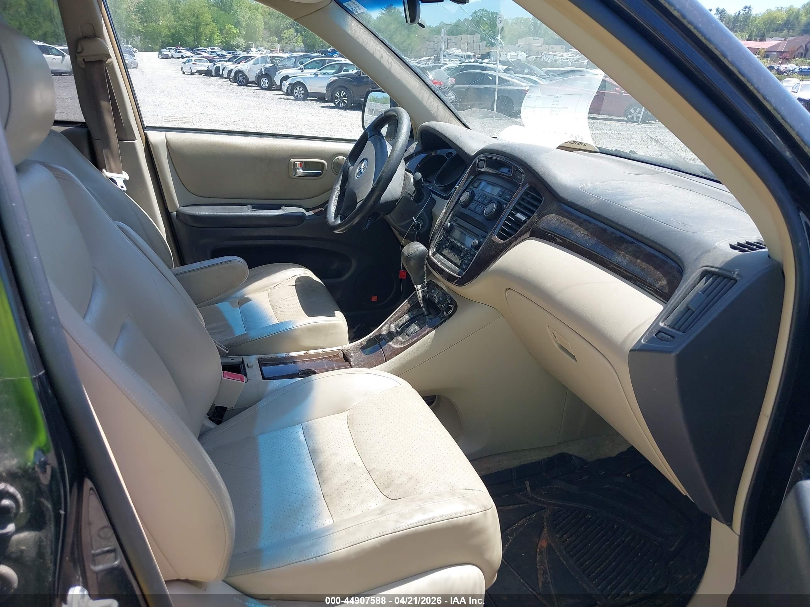 TOYOTA HIGHLANDER image 5