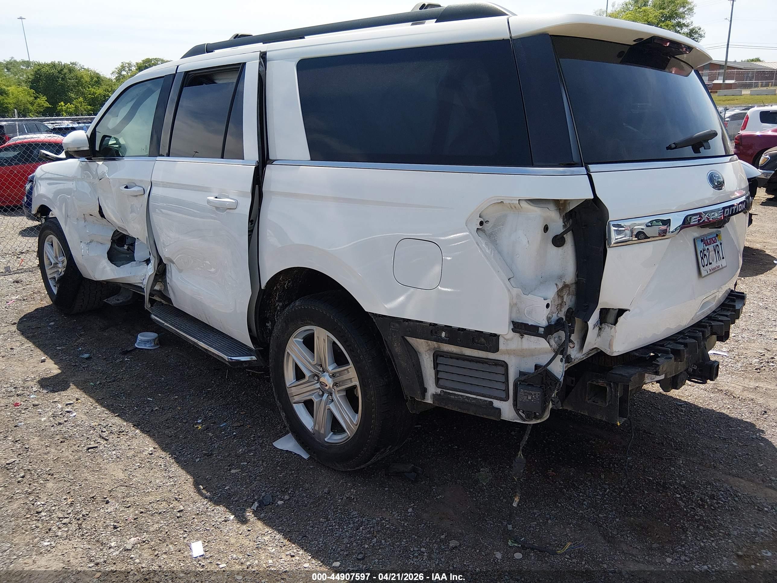 FORD EXPEDITION image 3
