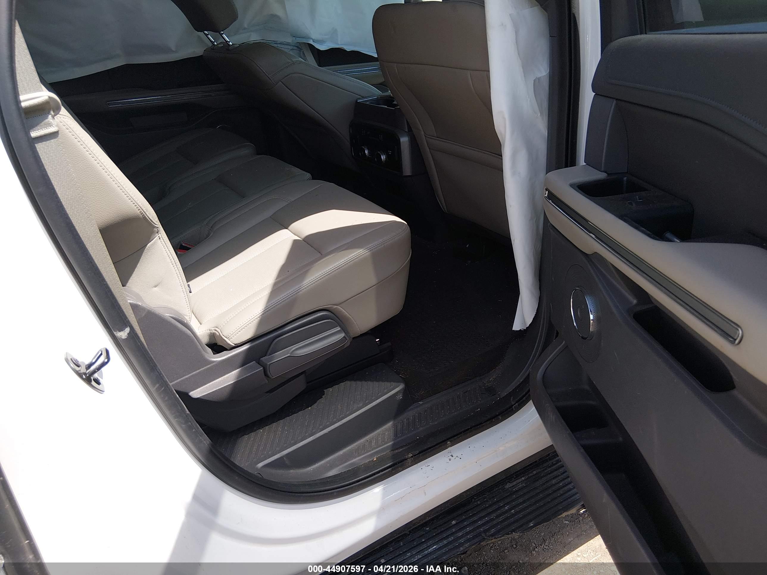 FORD EXPEDITION image 8
