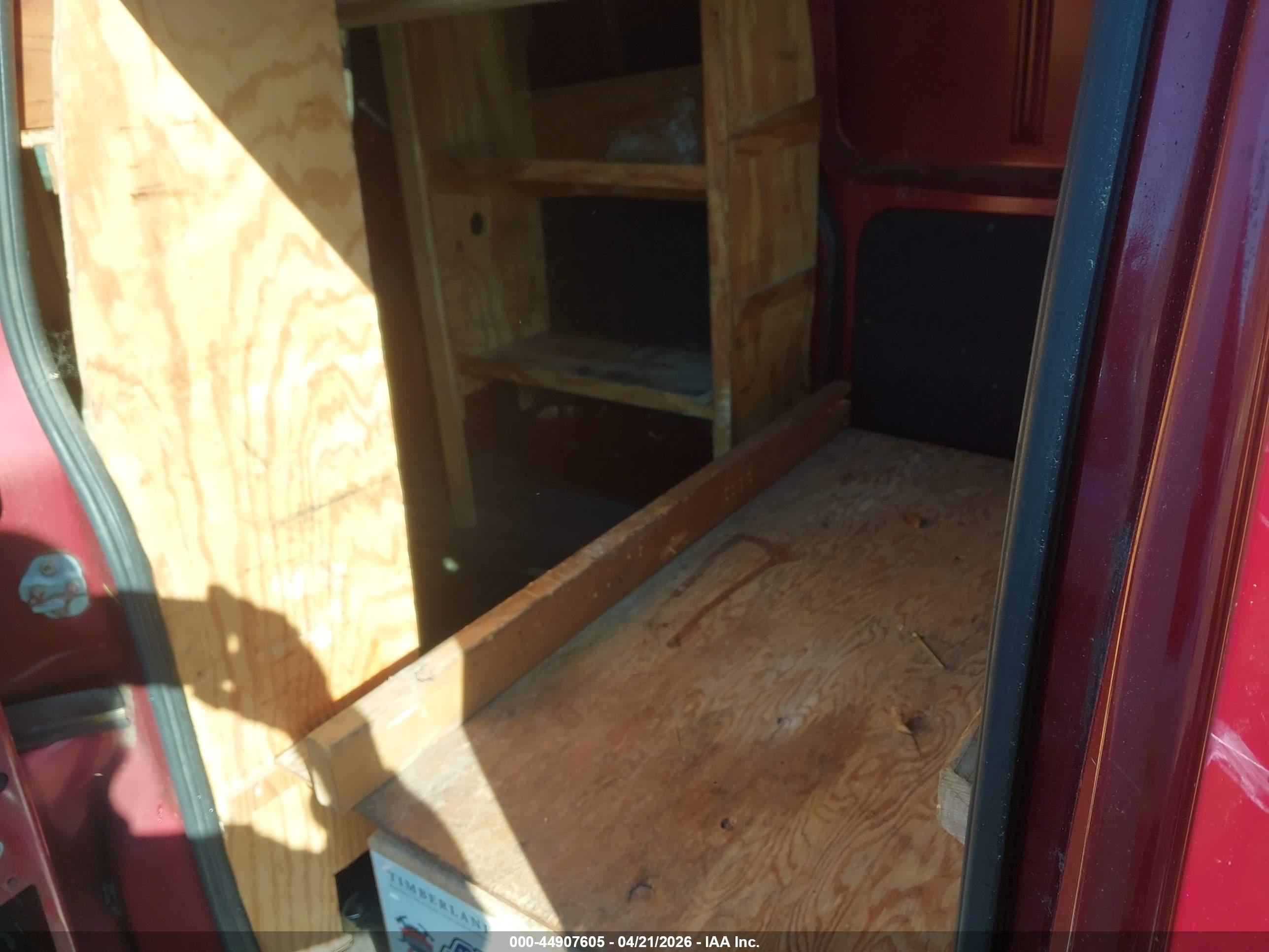 NISSAN NV200 image 8