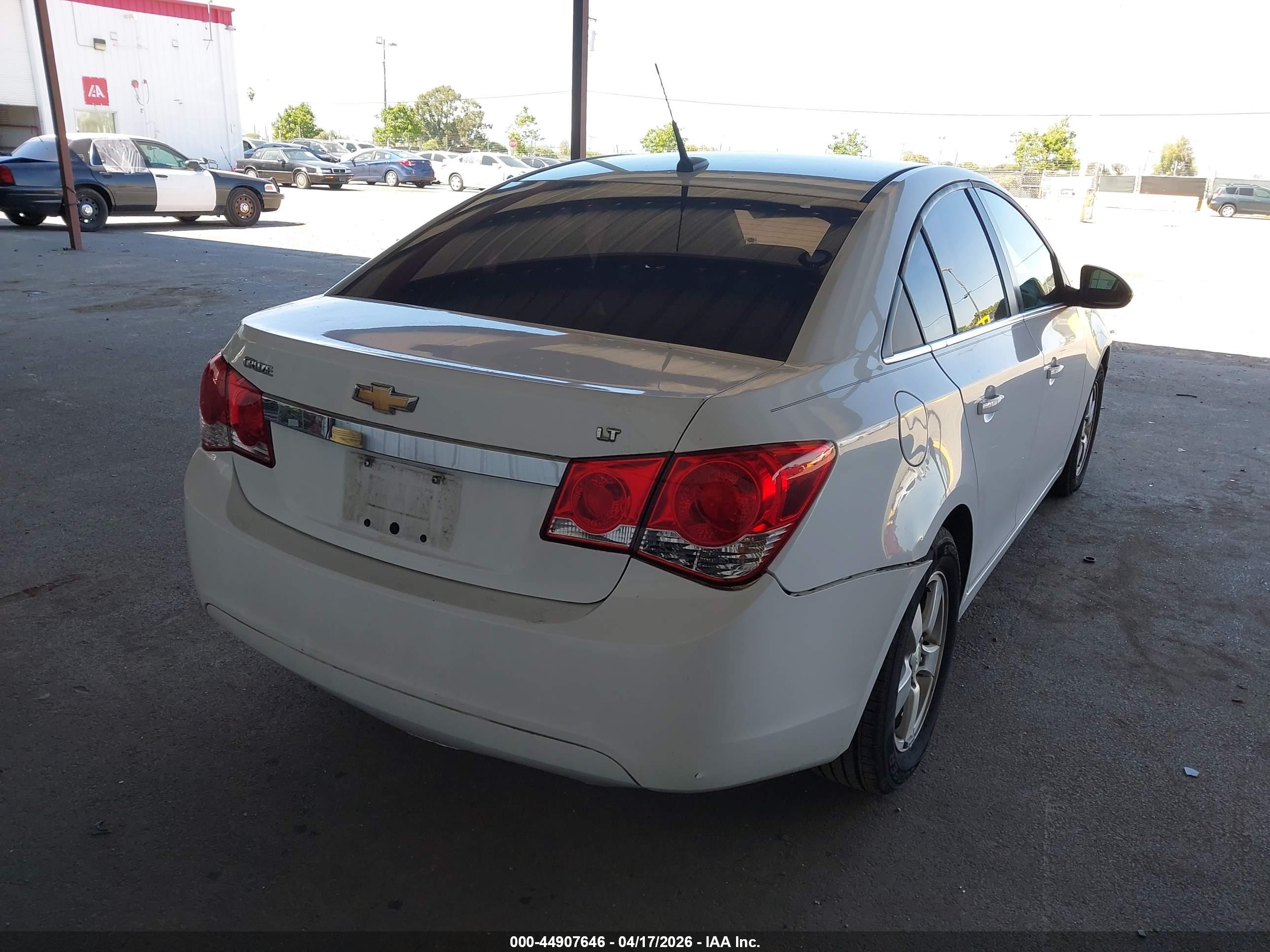 CHEVROLET CRUZE image 4
