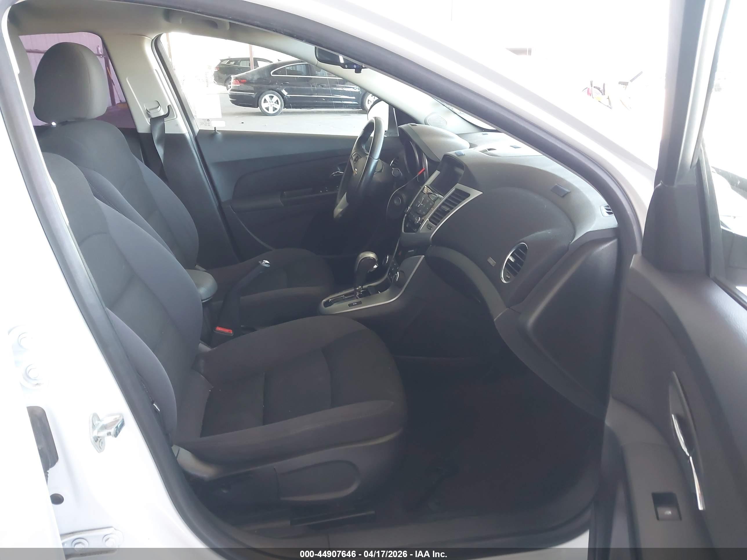 CHEVROLET CRUZE image 5