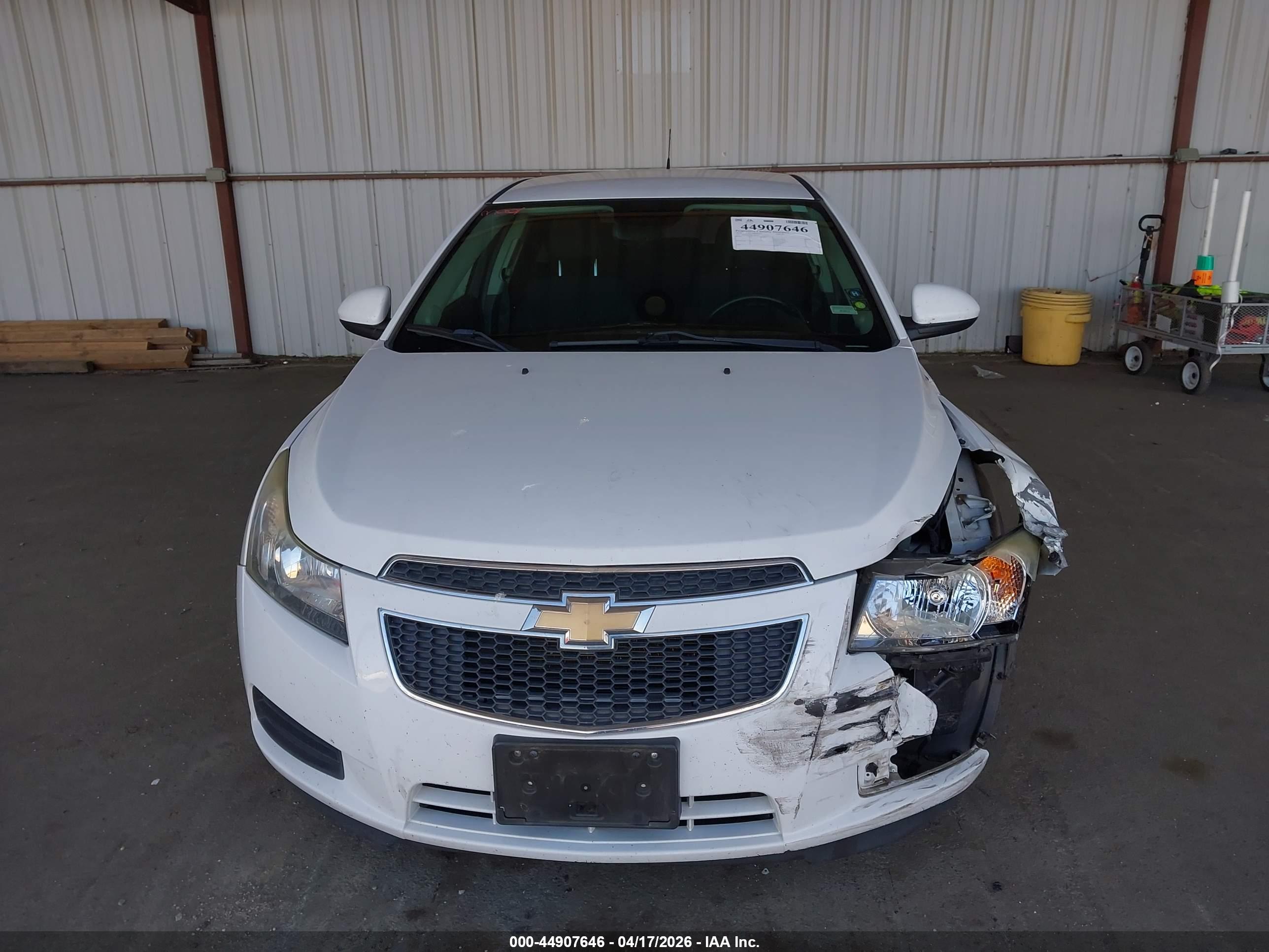 CHEVROLET CRUZE image 6