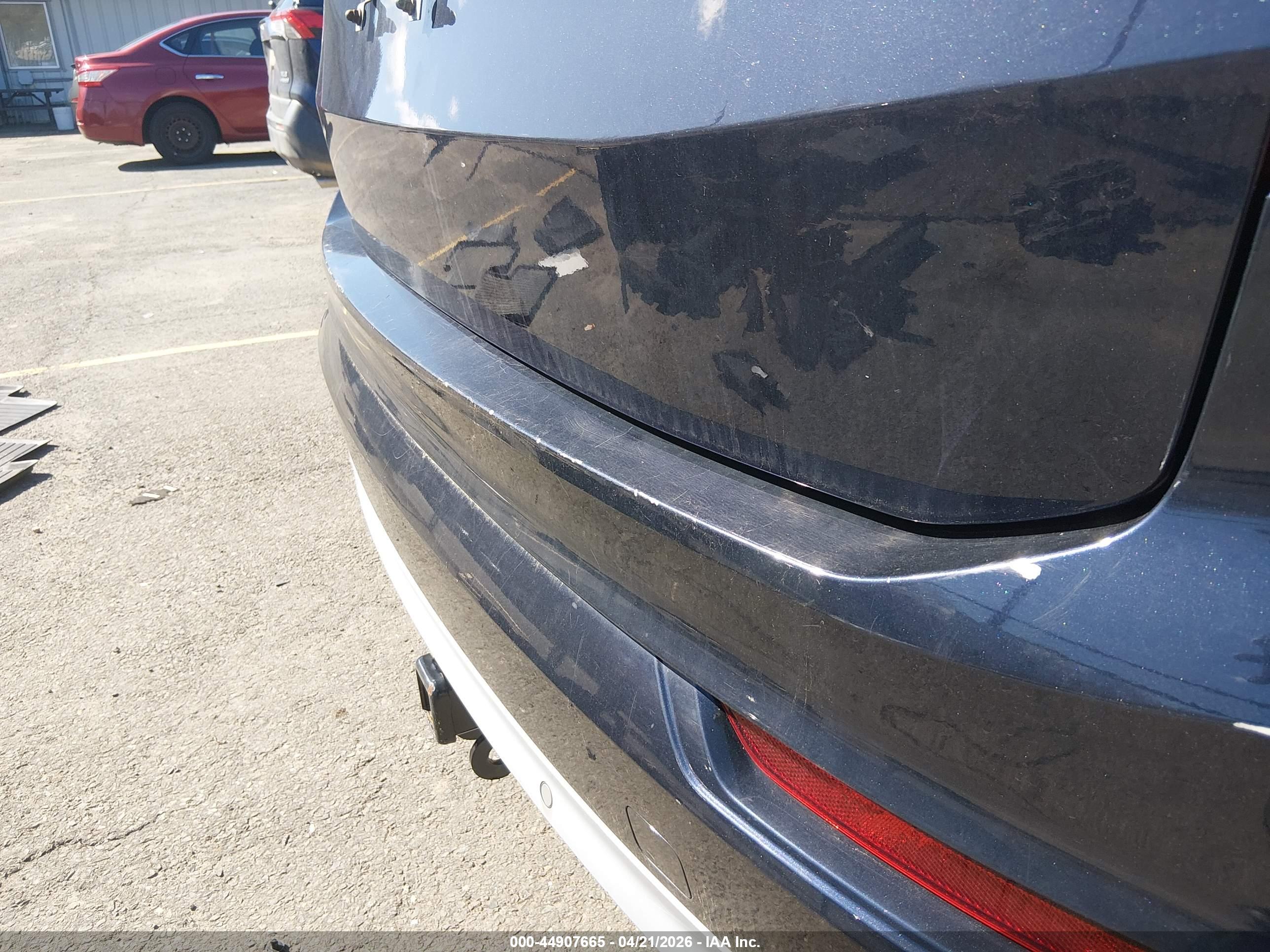 VOLVO XC90 image 6