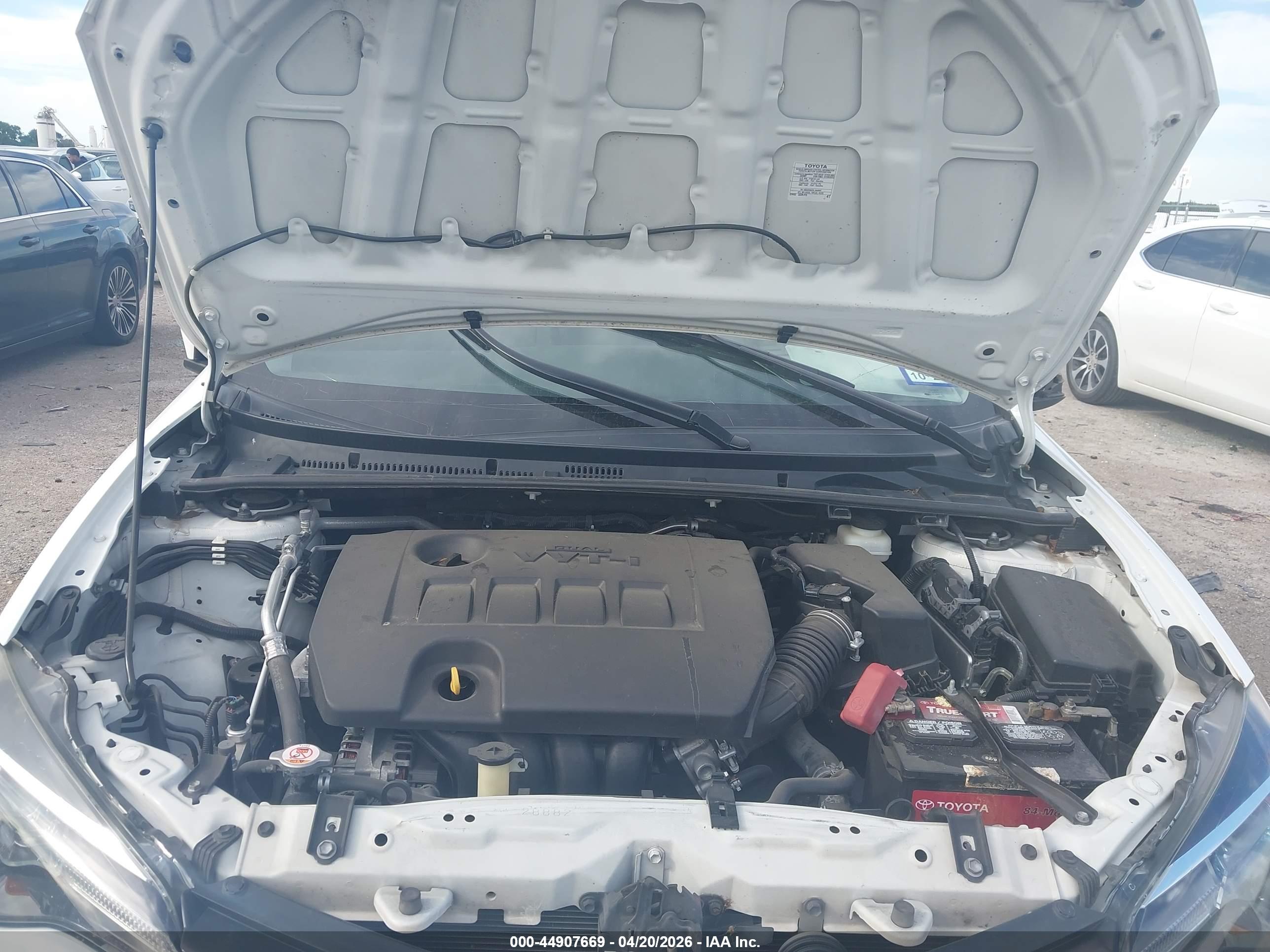 TOYOTA COROLLA image 10