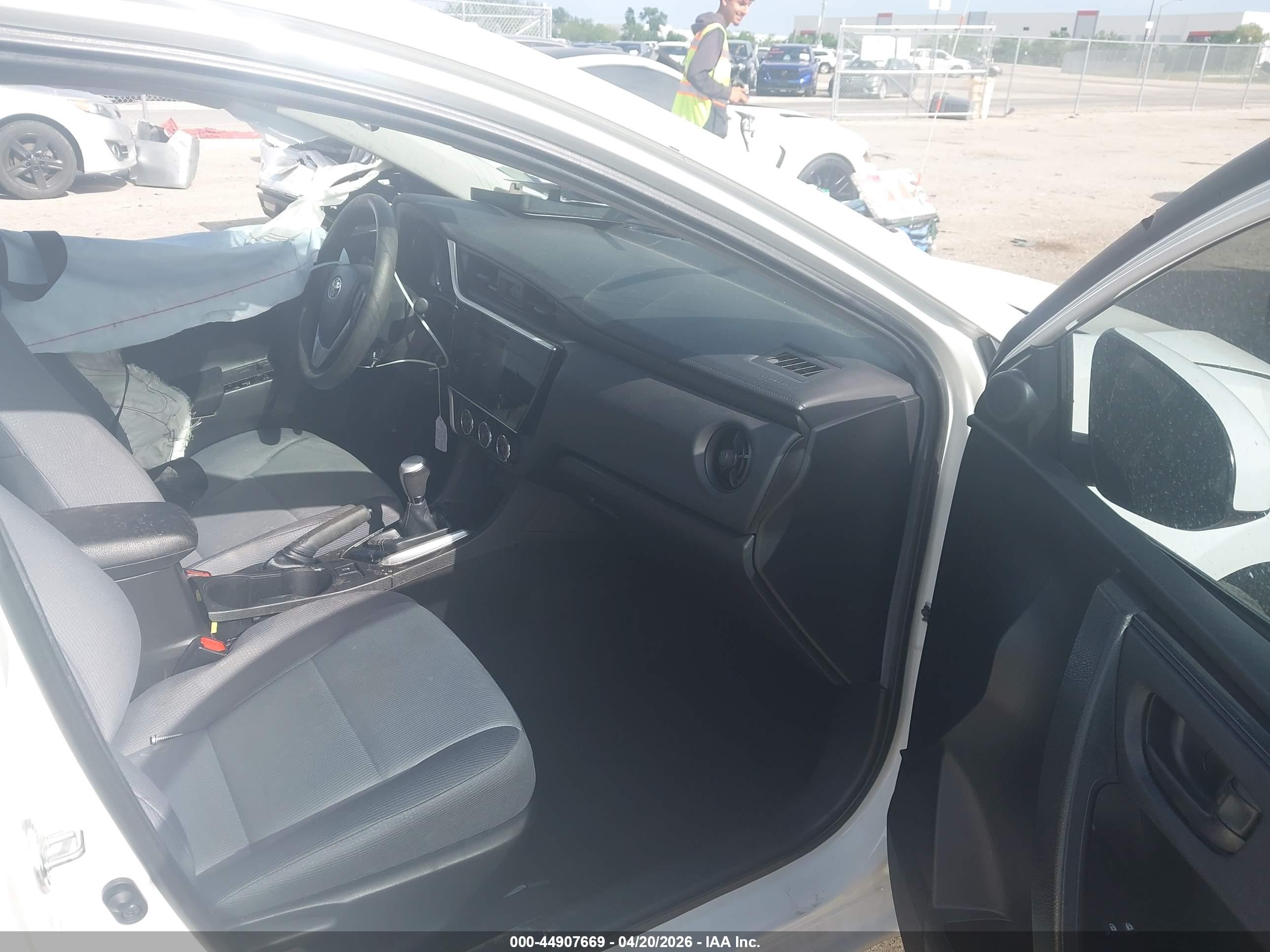 TOYOTA COROLLA image 5