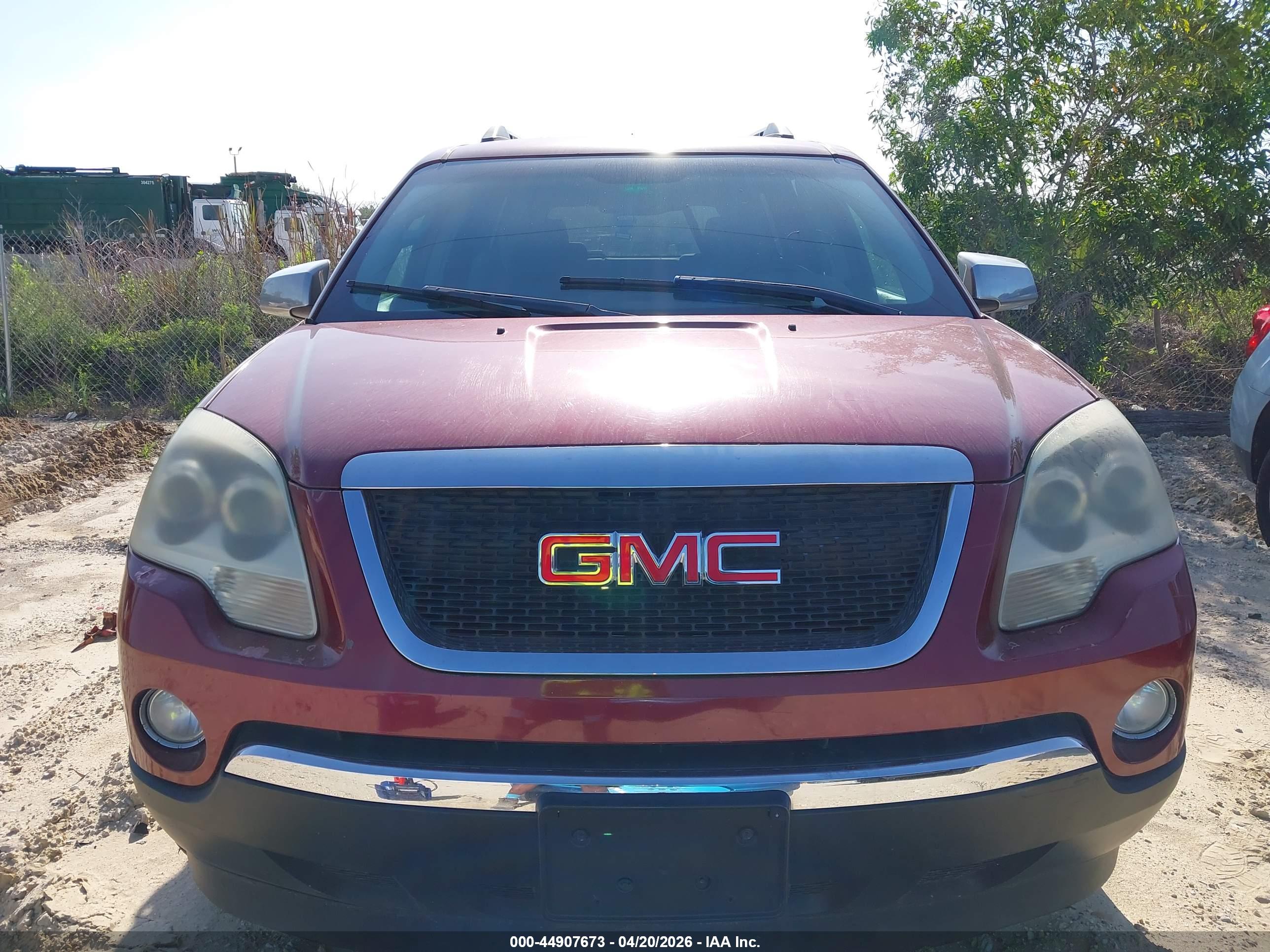 GMC ACADIA image 6