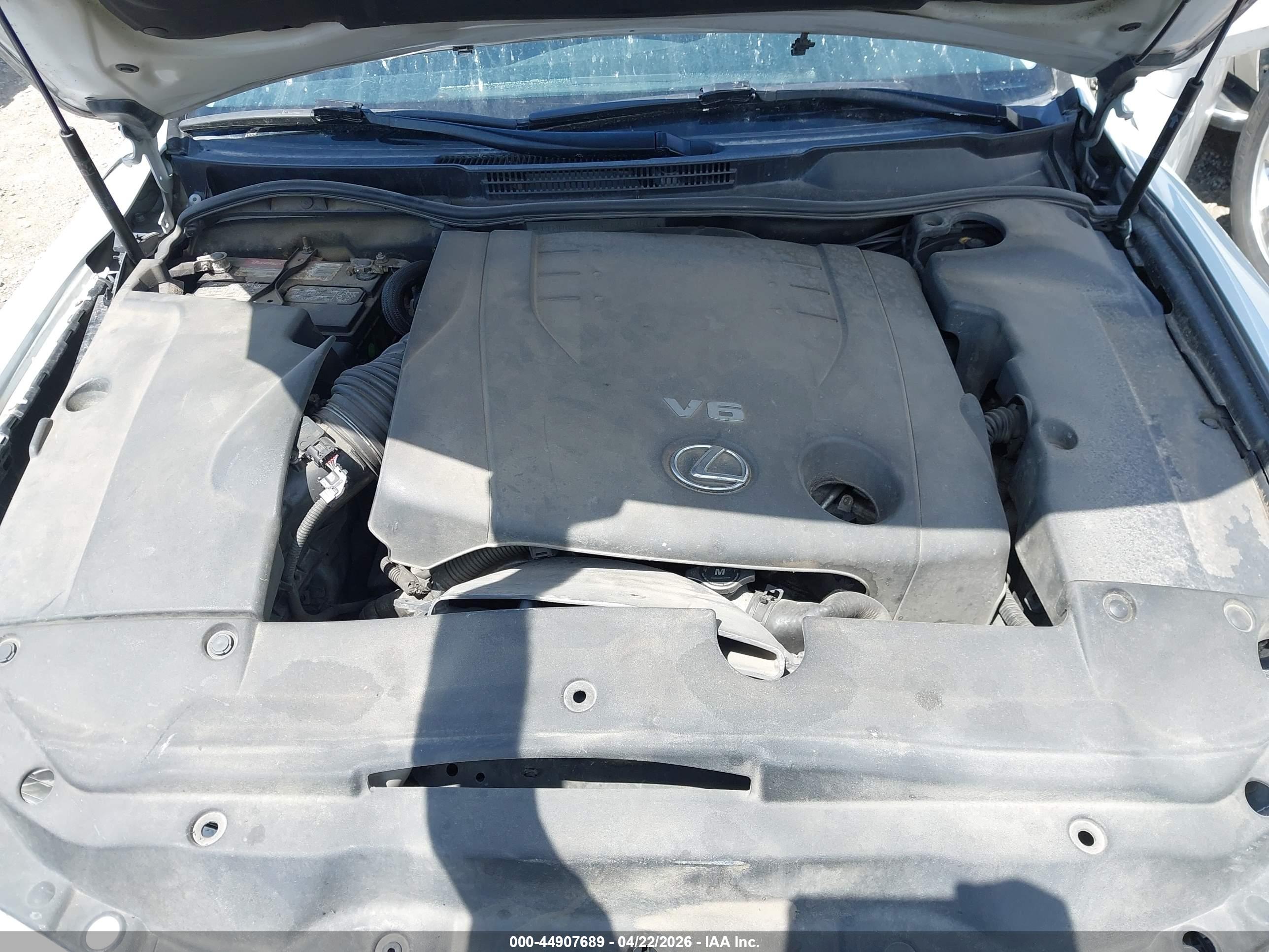 LEXUS IS image 10