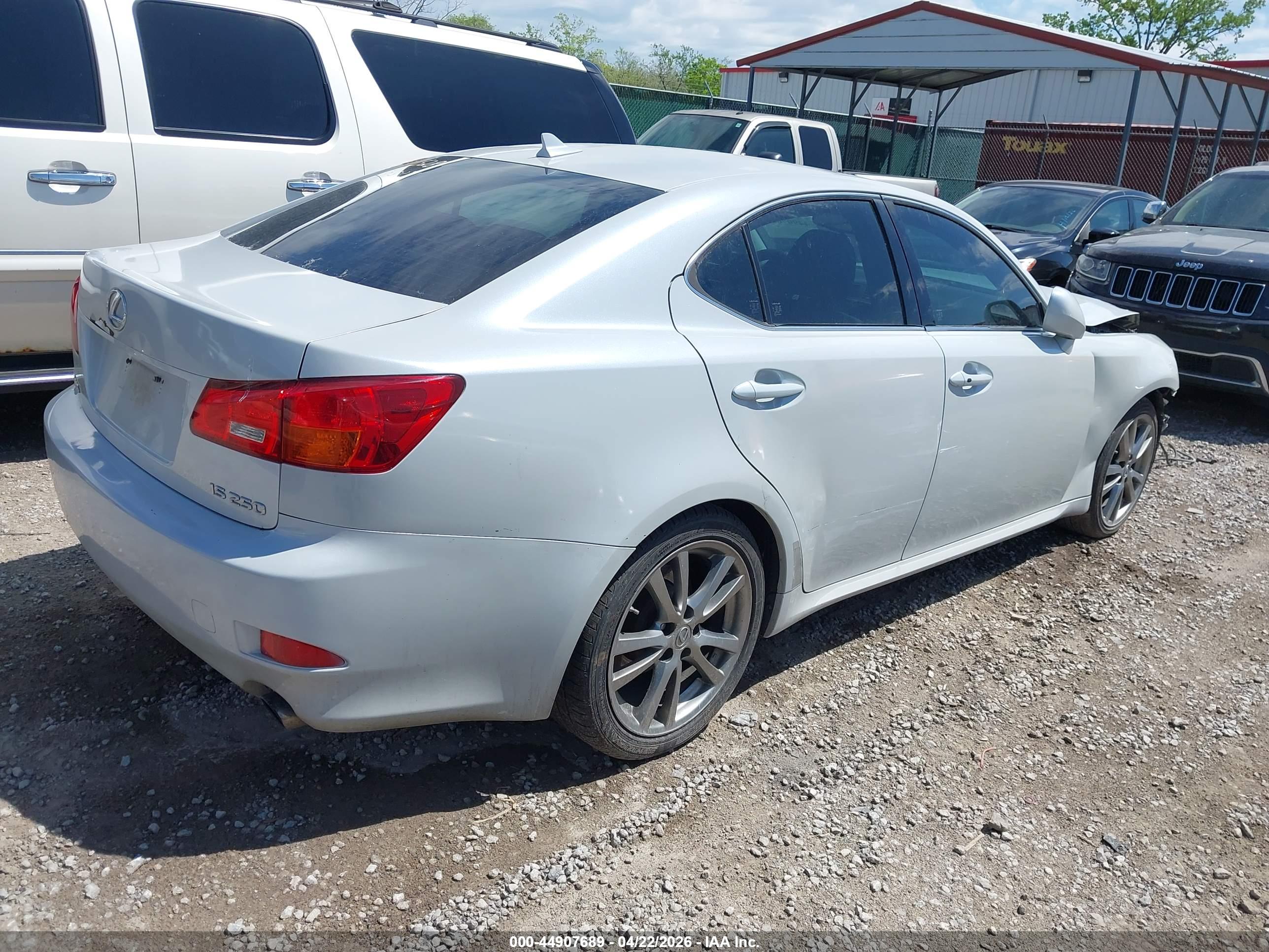 LEXUS IS image 4