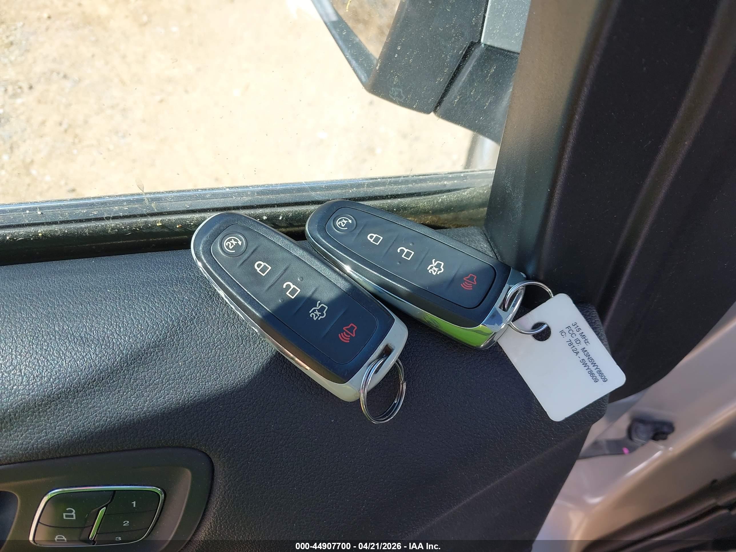 FORD ESCAPE image 11