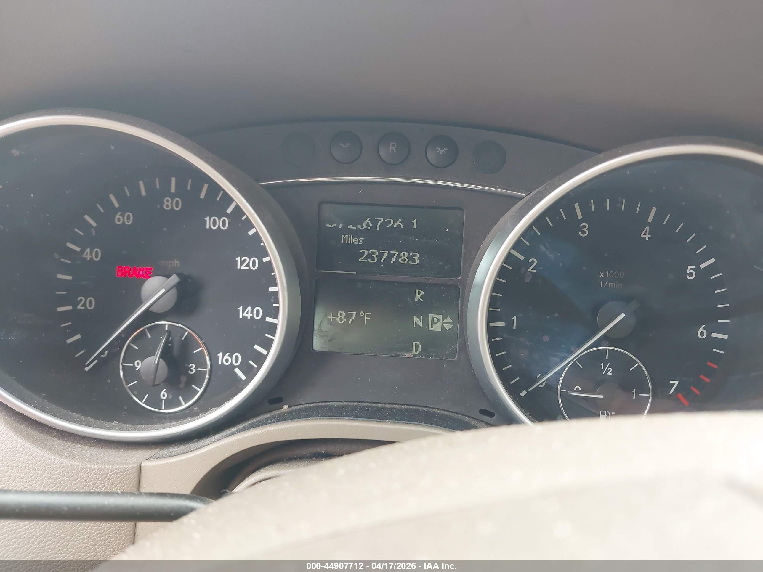 MERCEDES-BENZ ML image 7