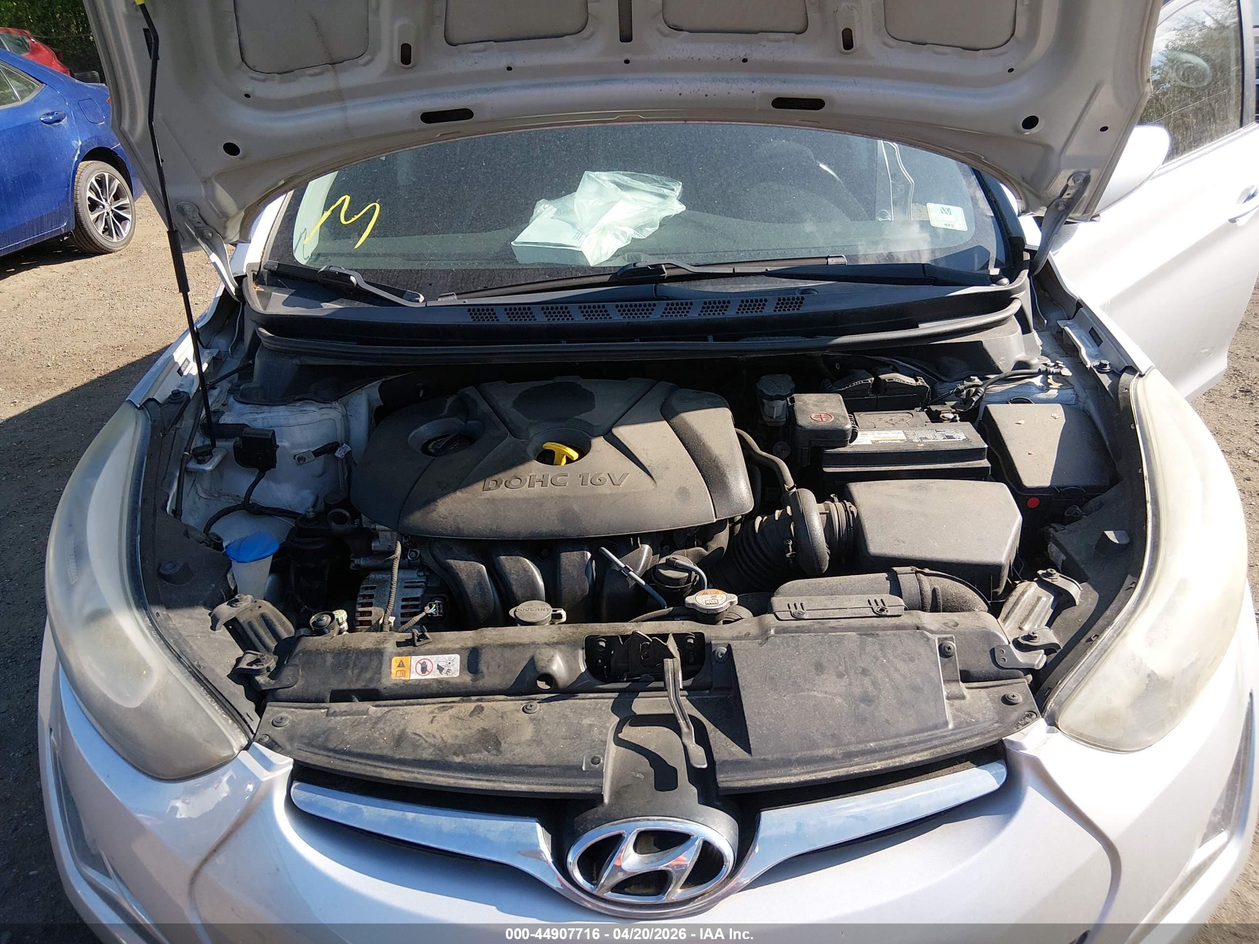 HYUNDAI ELANTRA image 10