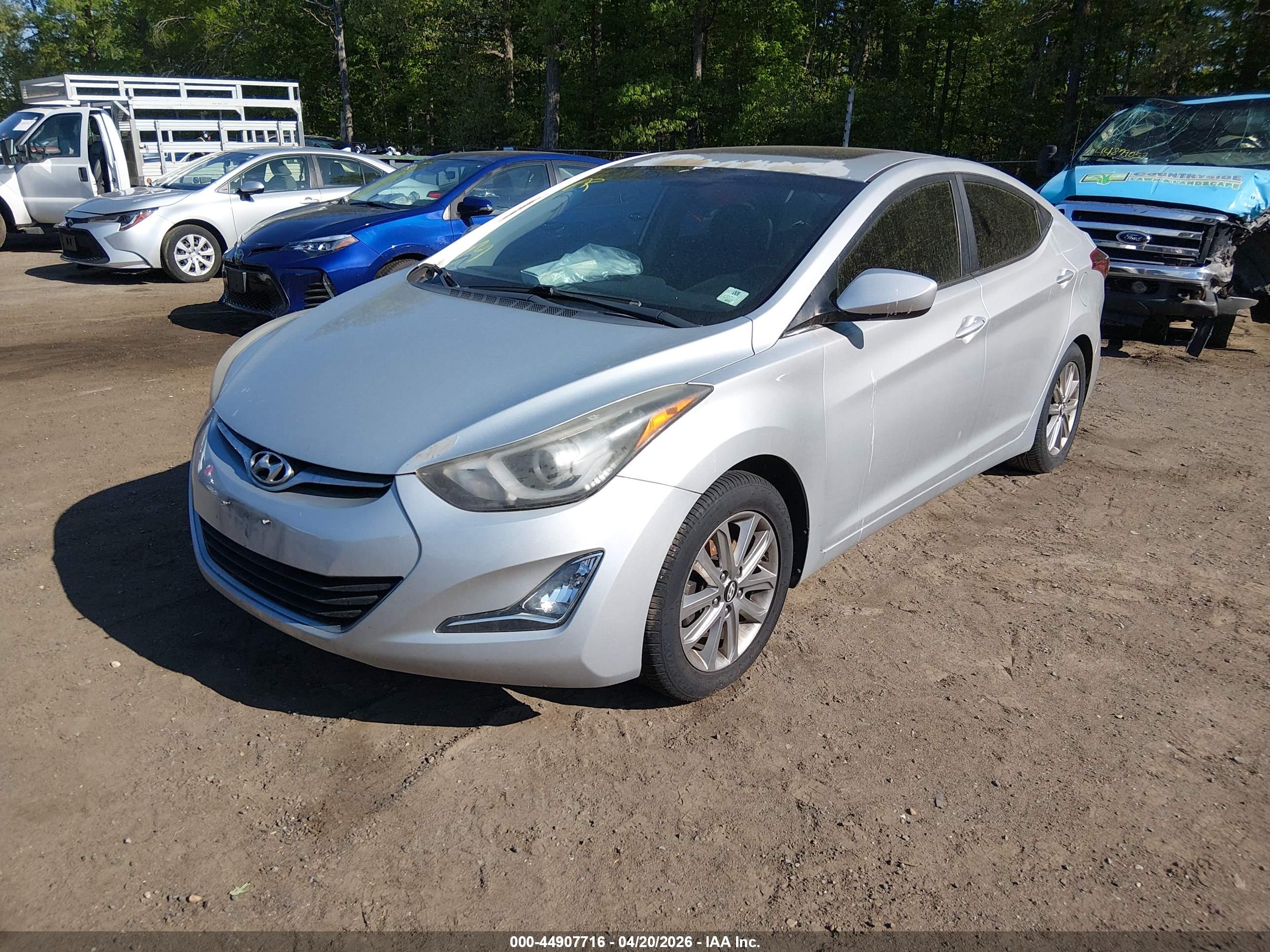 HYUNDAI ELANTRA image 2