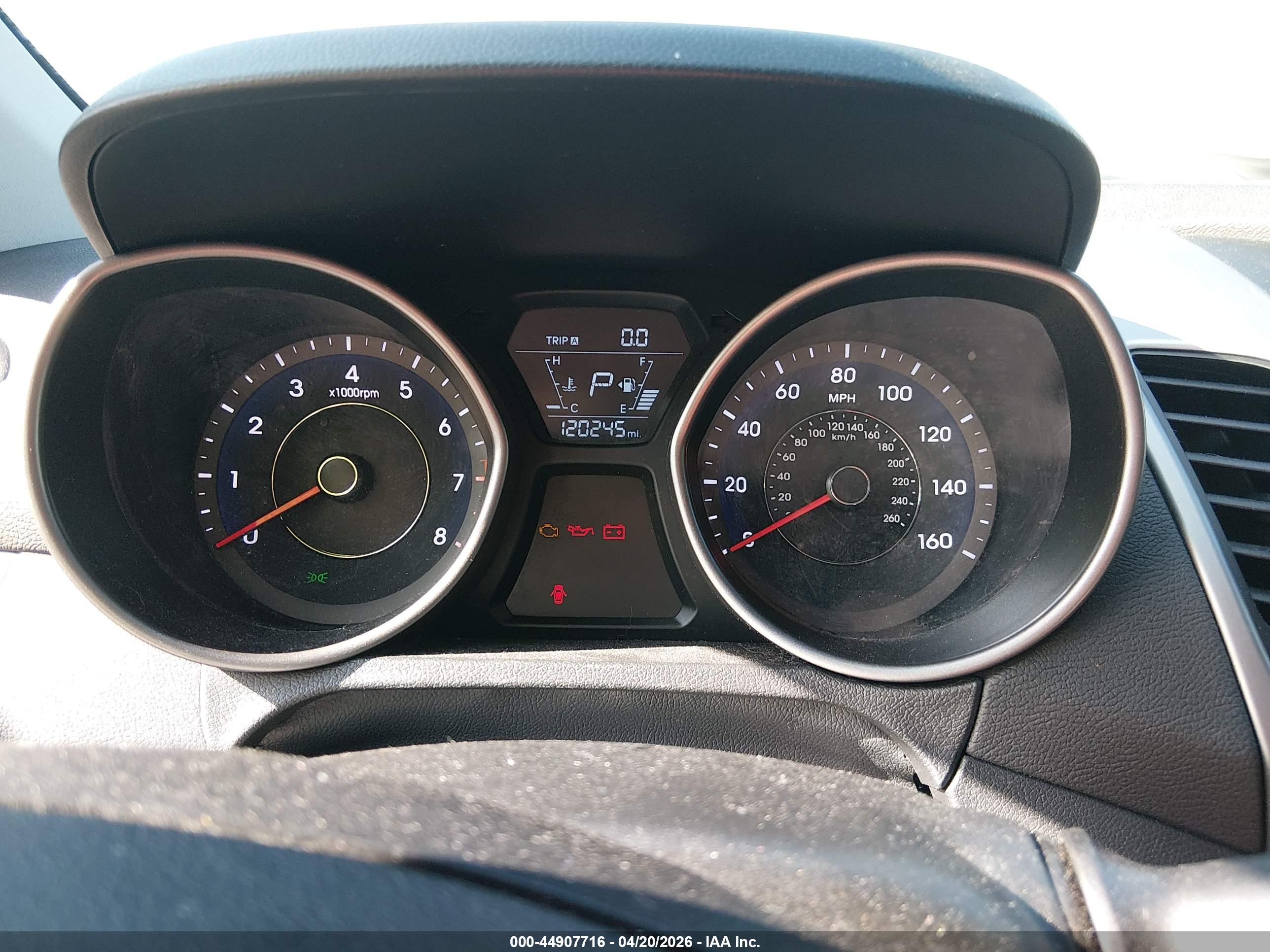 HYUNDAI ELANTRA image 7