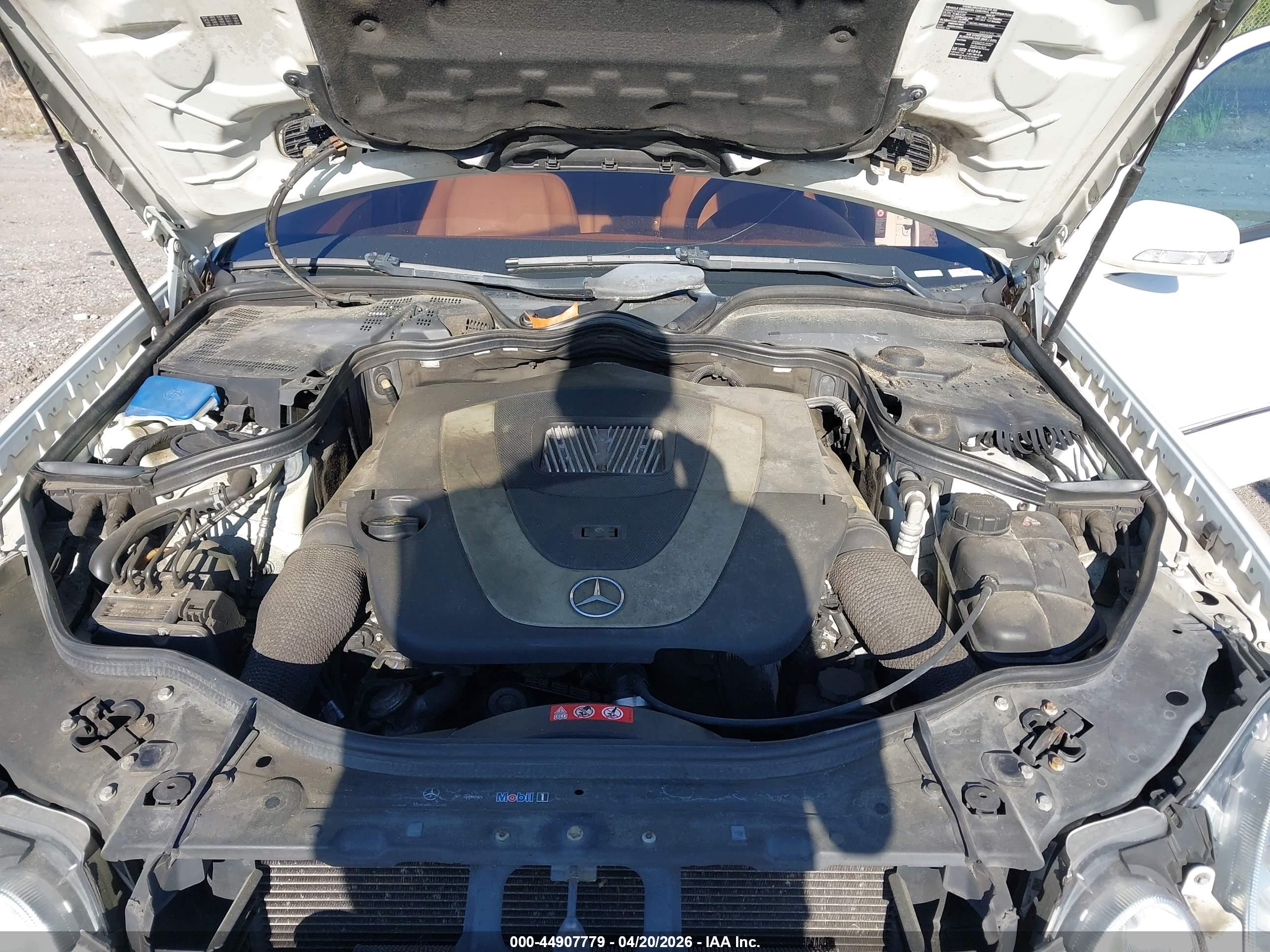 MERCEDES-BENZ E image 10