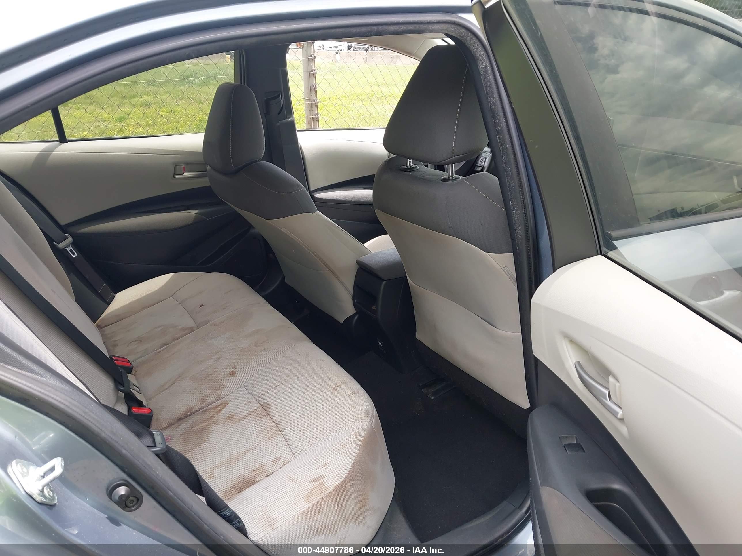 TOYOTA COROLLA image 8