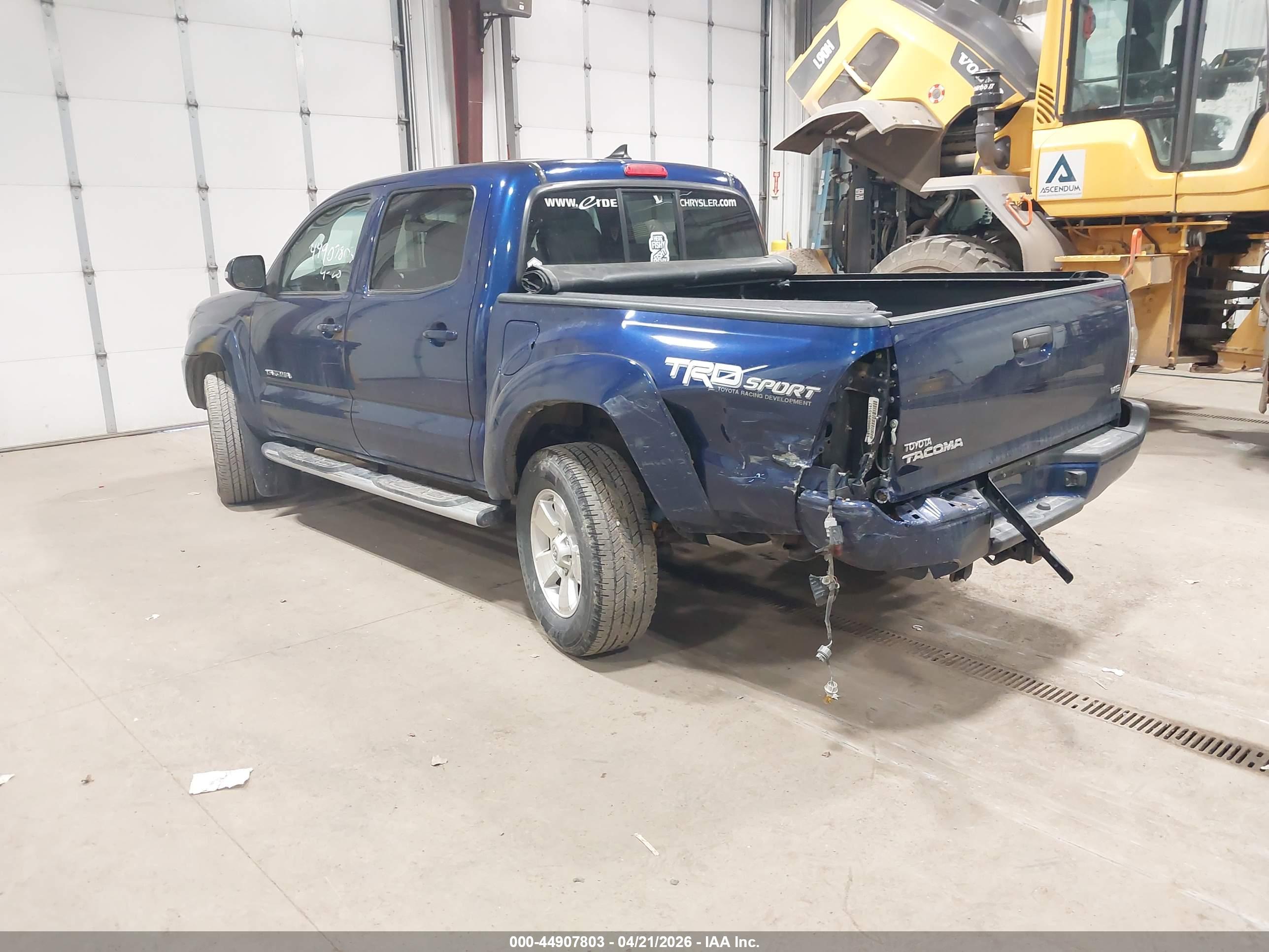 TOYOTA TACOMA image 3