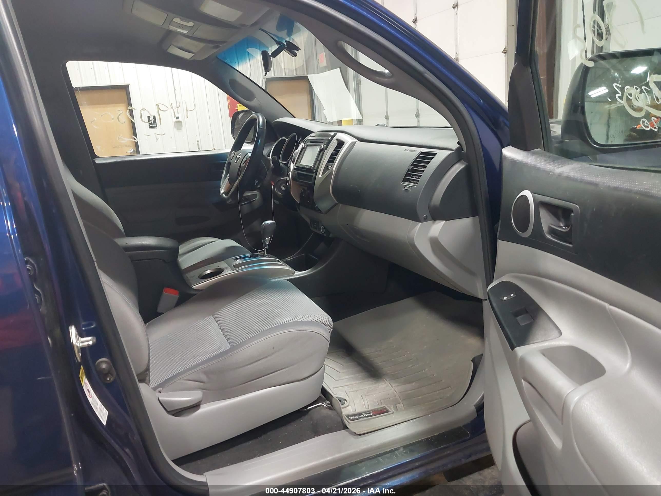 TOYOTA TACOMA image 5