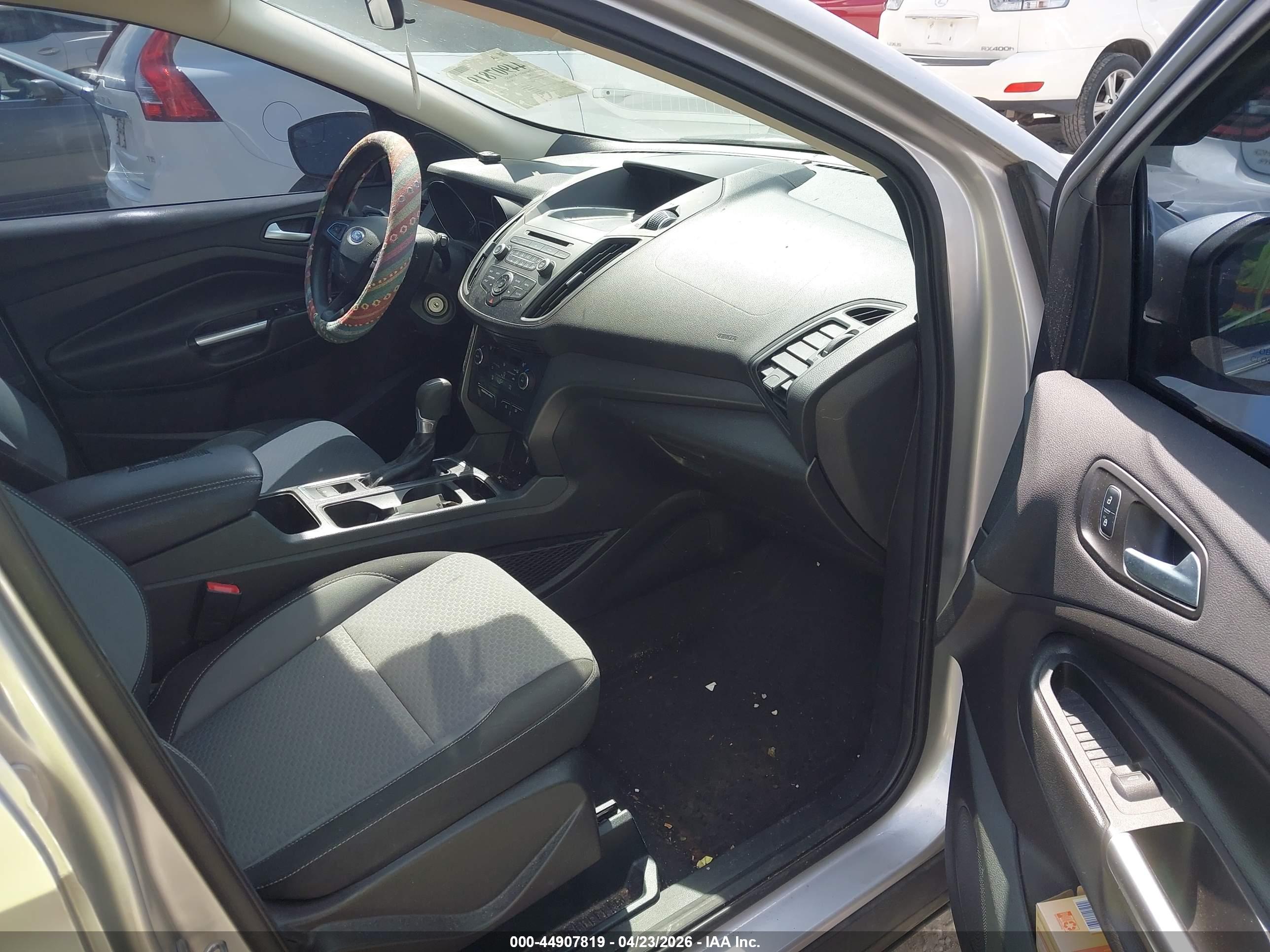 FORD ESCAPE image 5
