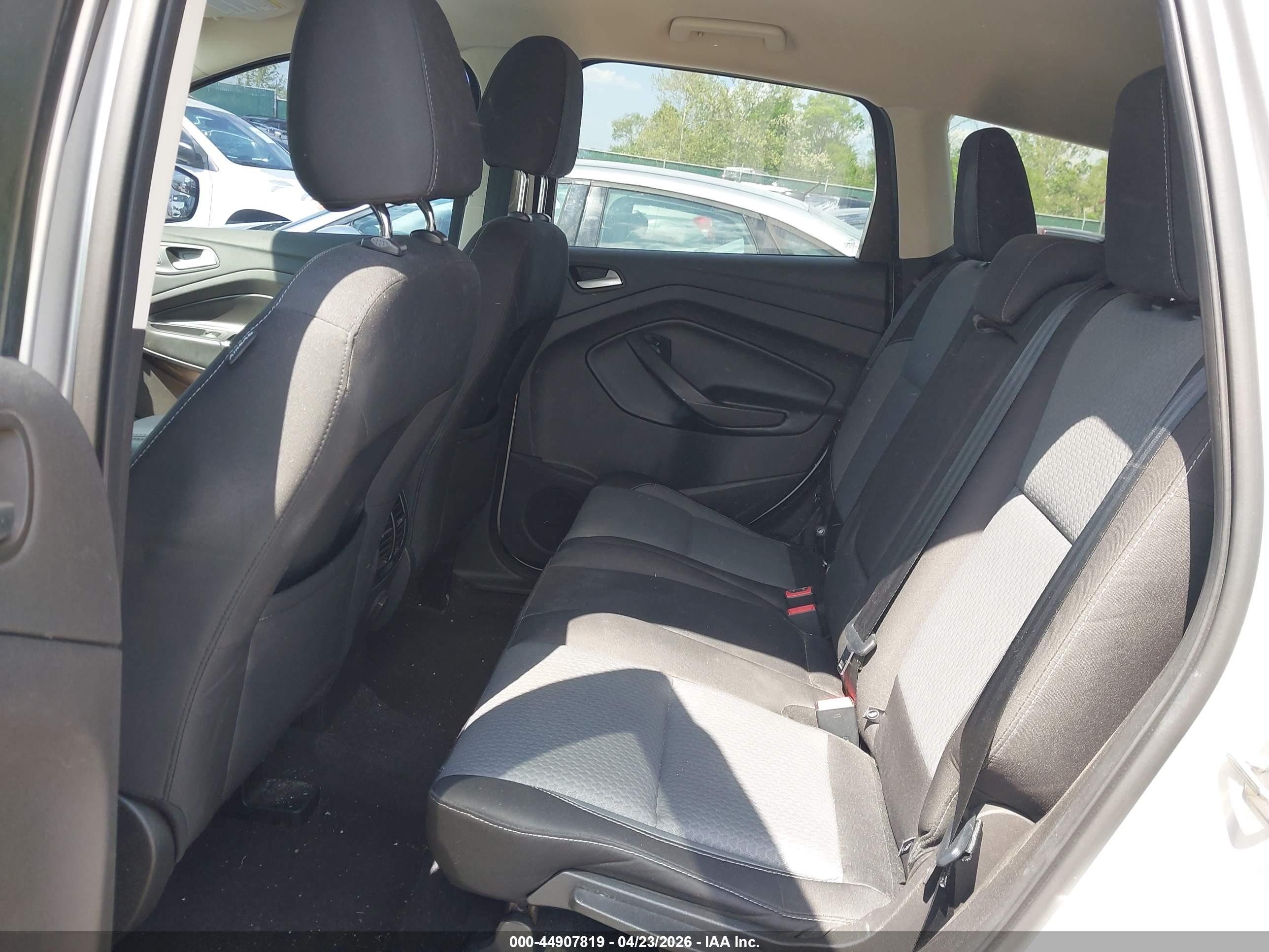 FORD ESCAPE image 8