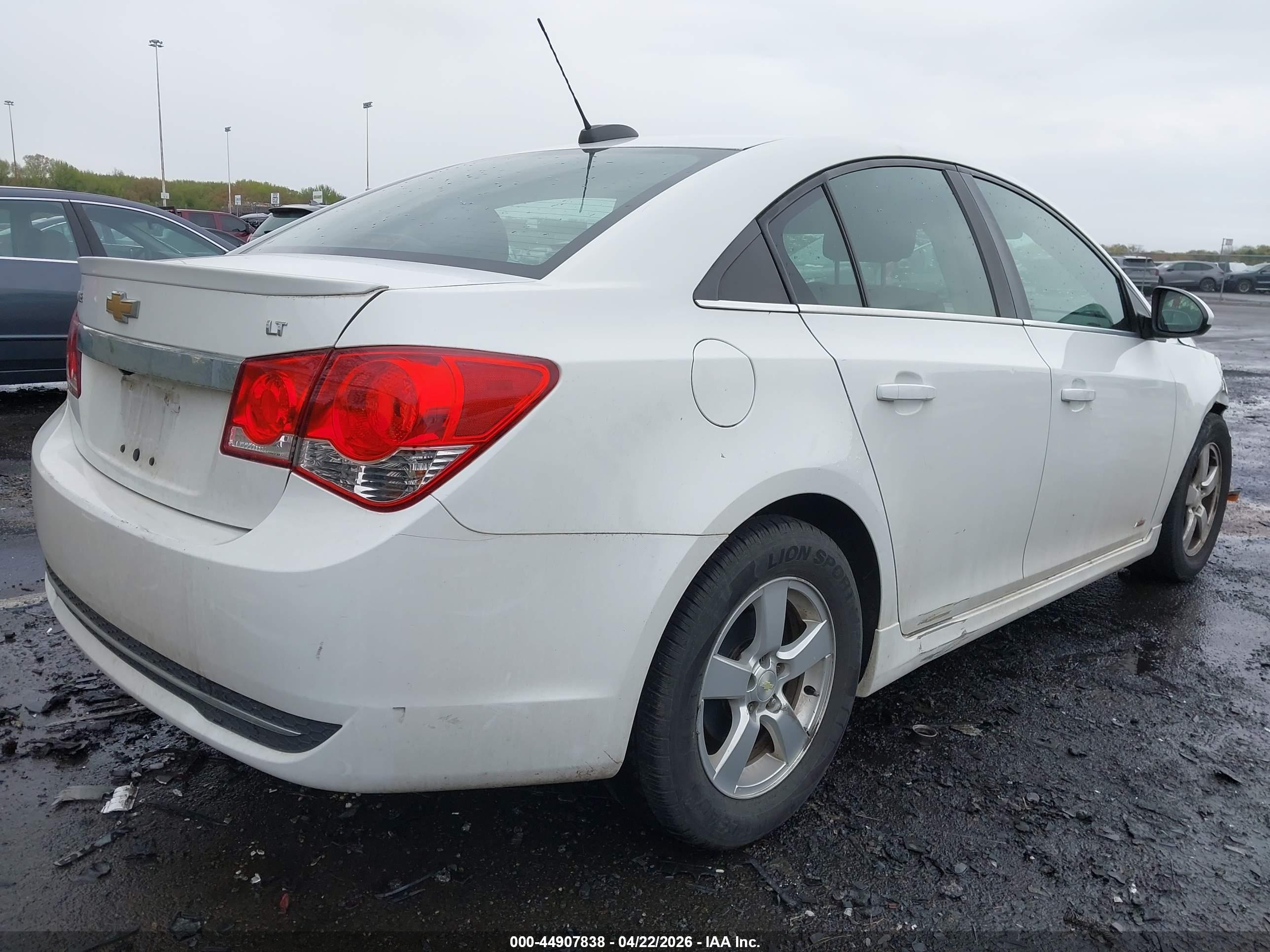 CHEVROLET CRUZE image 4