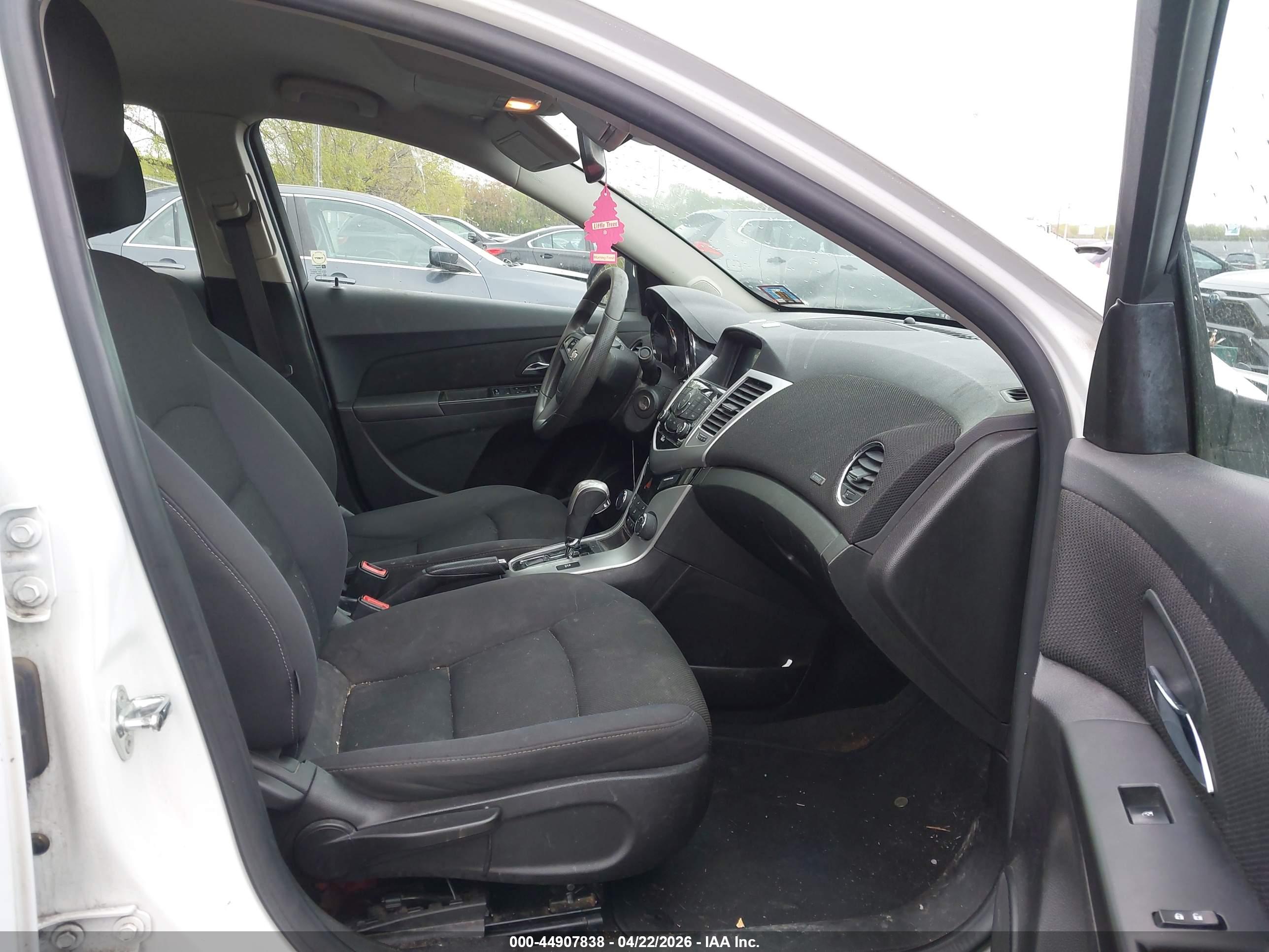 CHEVROLET CRUZE image 5