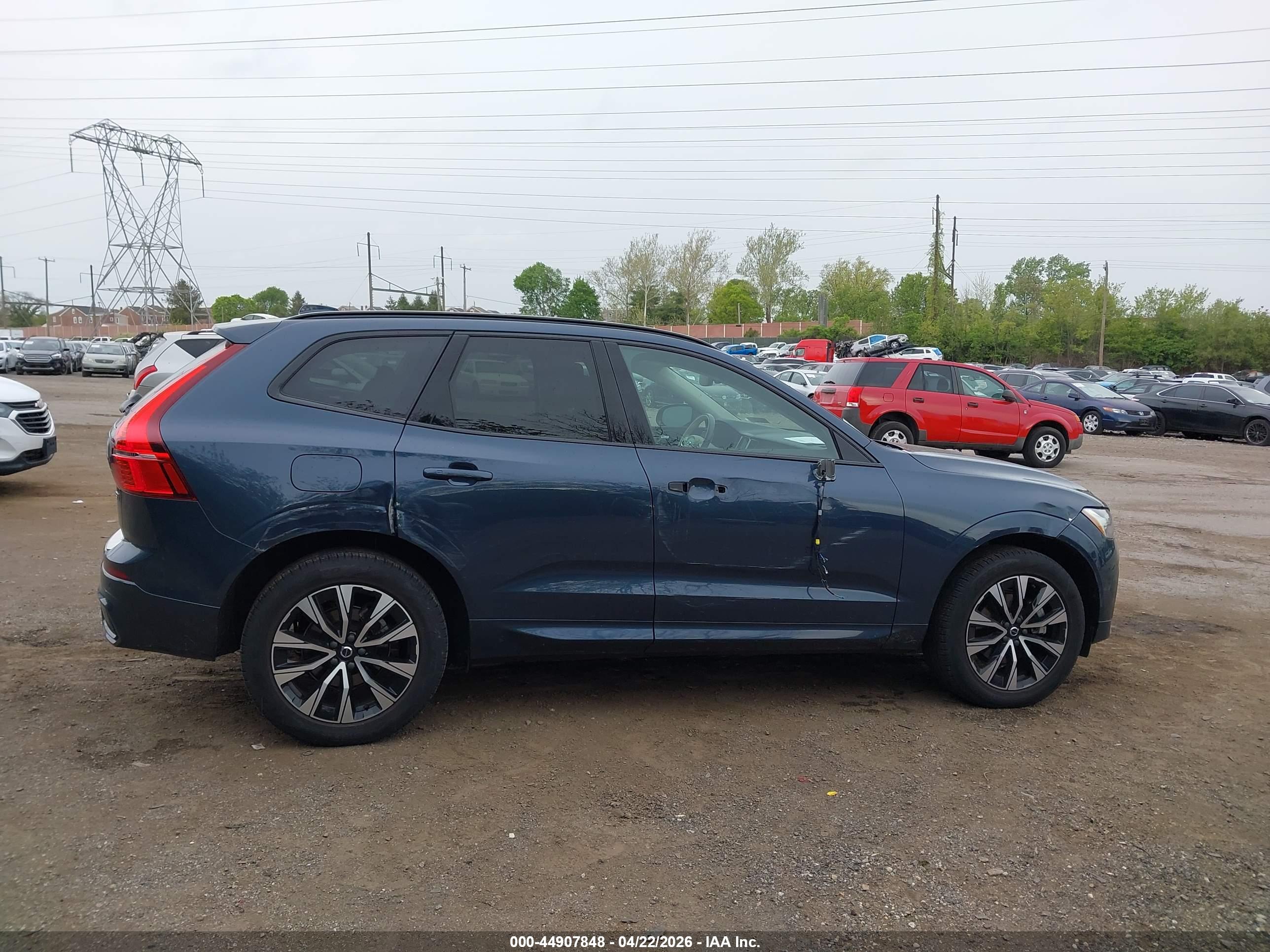 VOLVO XC60 image 6