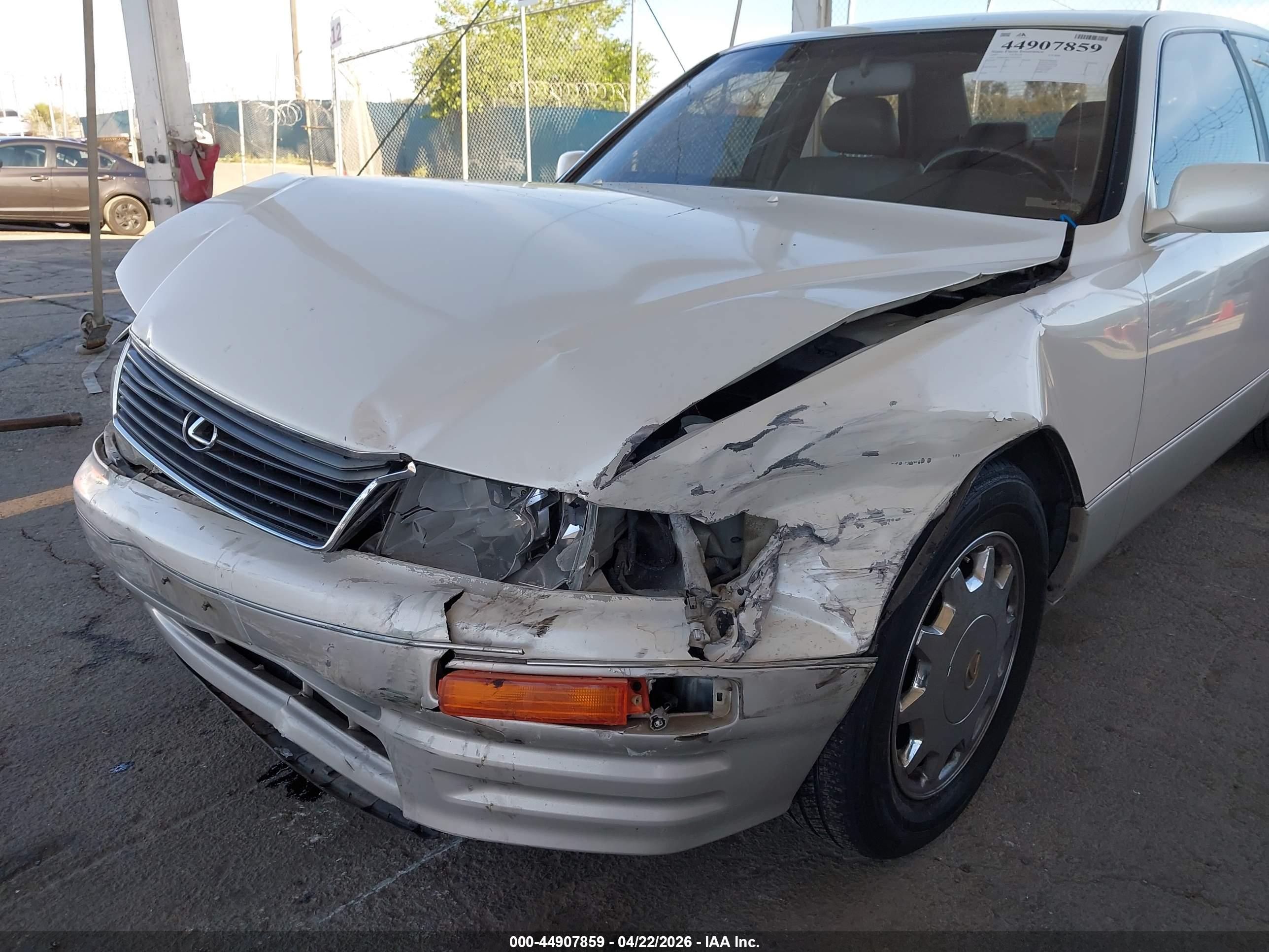 LEXUS LS image 6