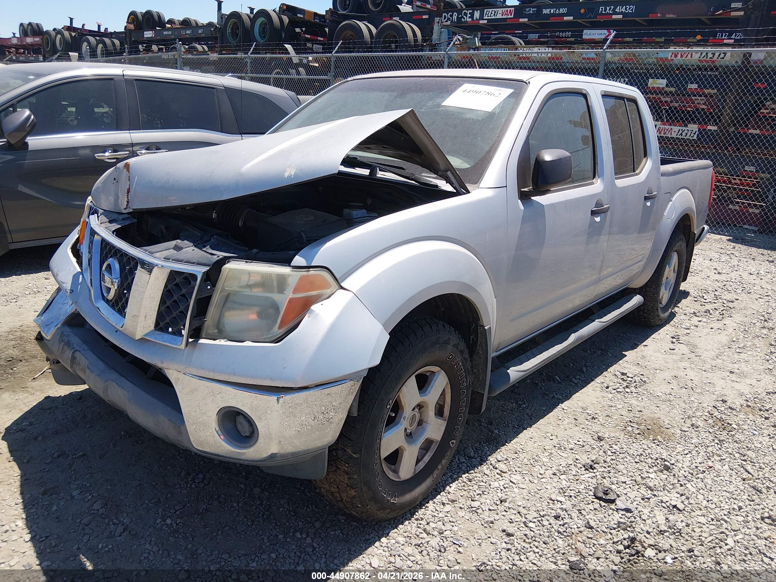 NISSAN FRONTIER image 2