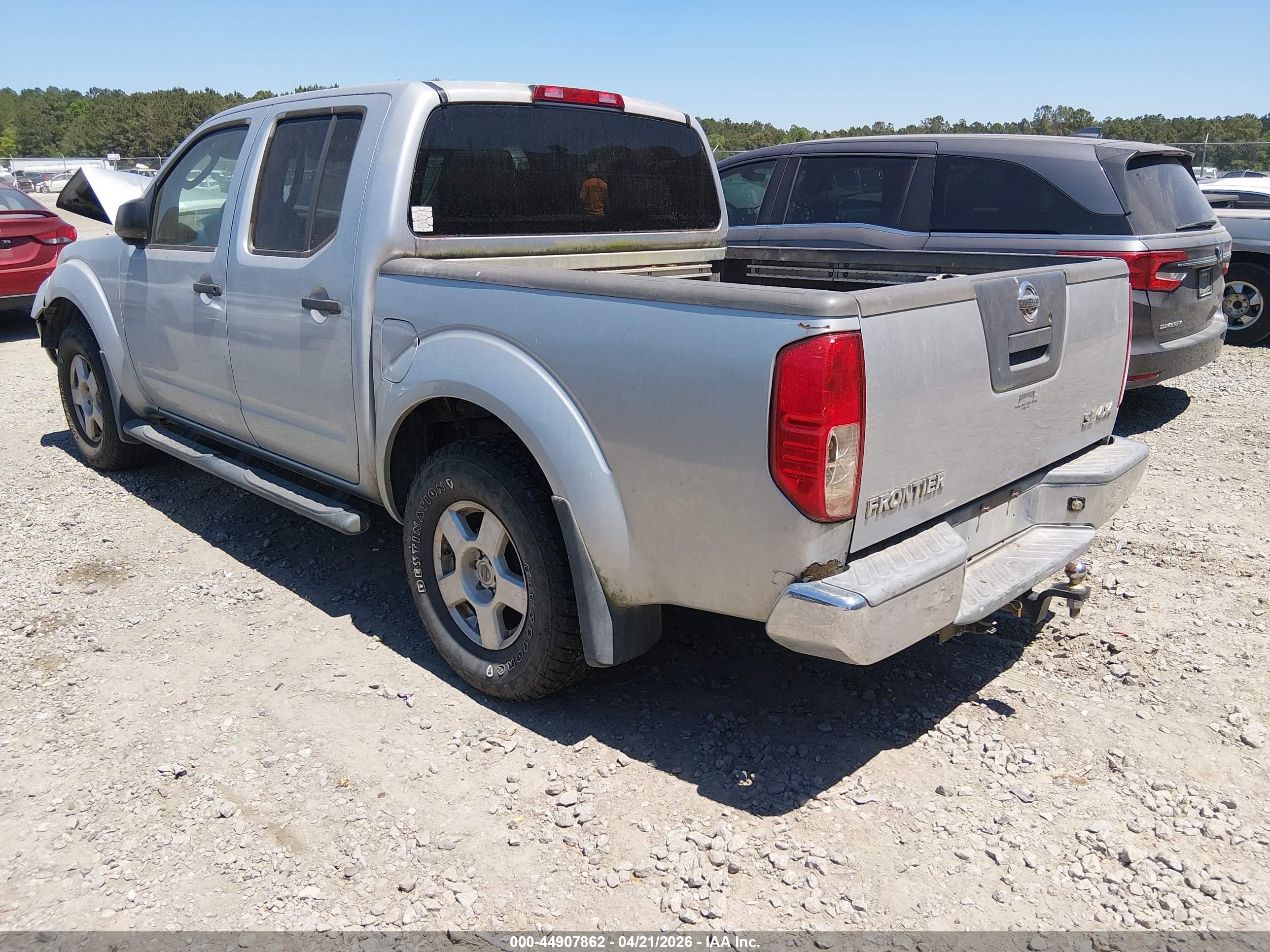 NISSAN FRONTIER image 3