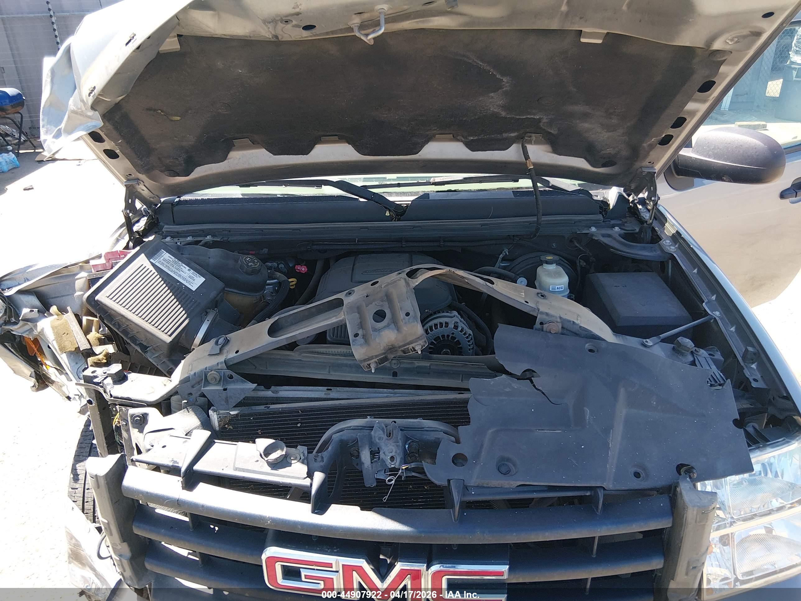 GMC SIERRA image 10